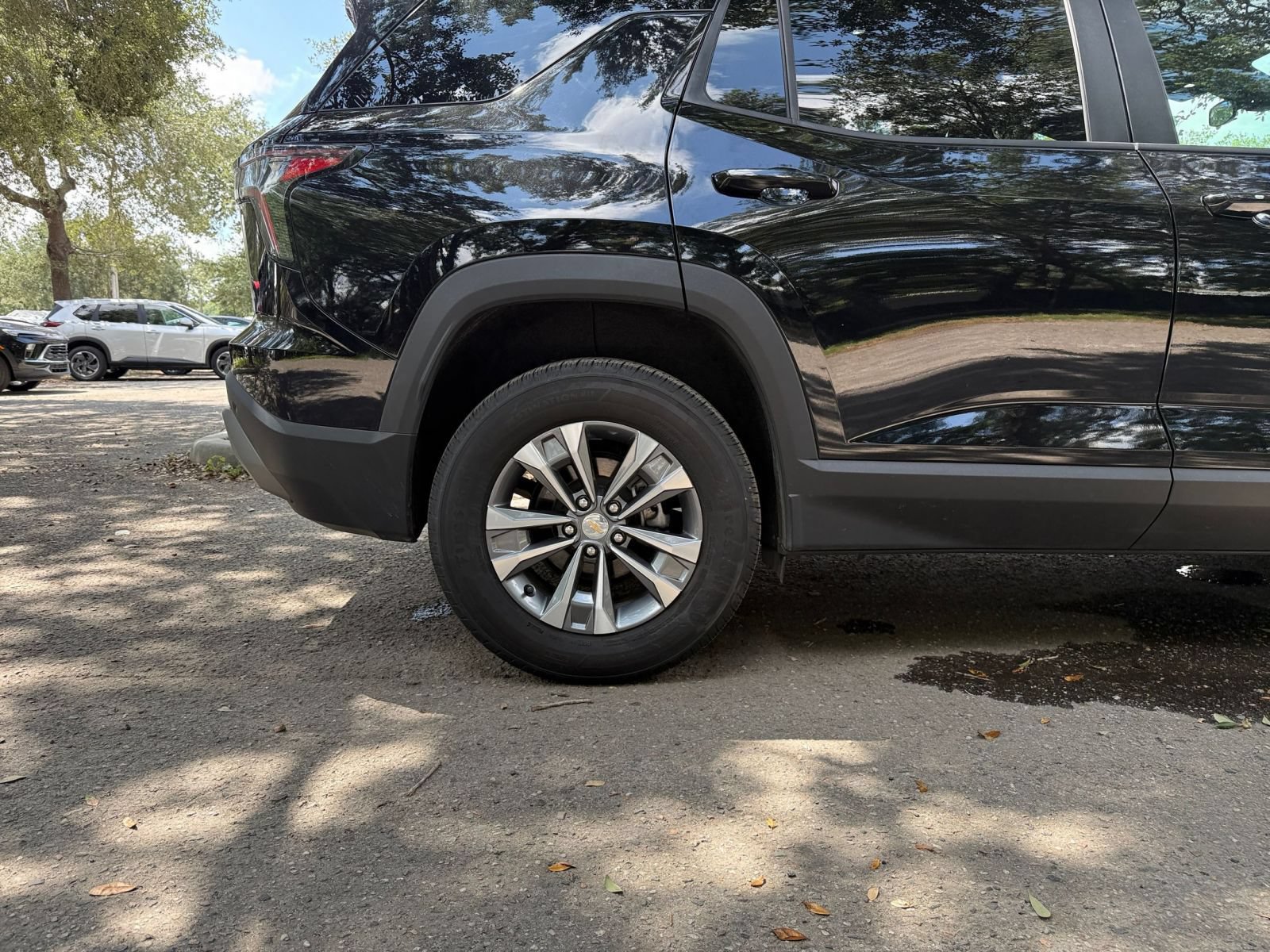 Thumbnail: 2025 Chevrolet Equinox - 16