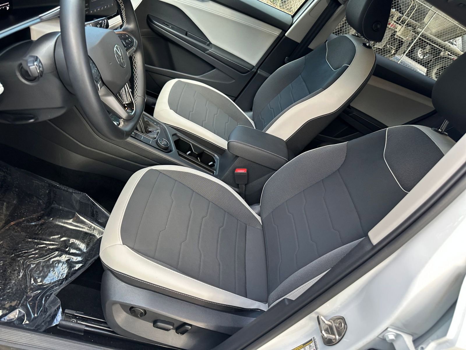 Thumbnail: 2025 Volkswagen Taos - 30