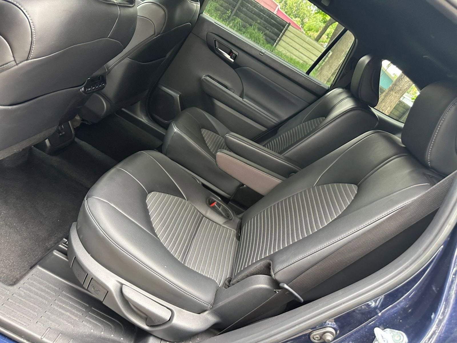 2024 Toyota Highlander XSE 33