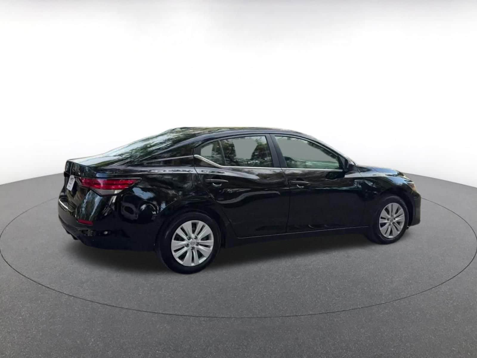 Thumbnail: 2025 Nissan Sentra - 15