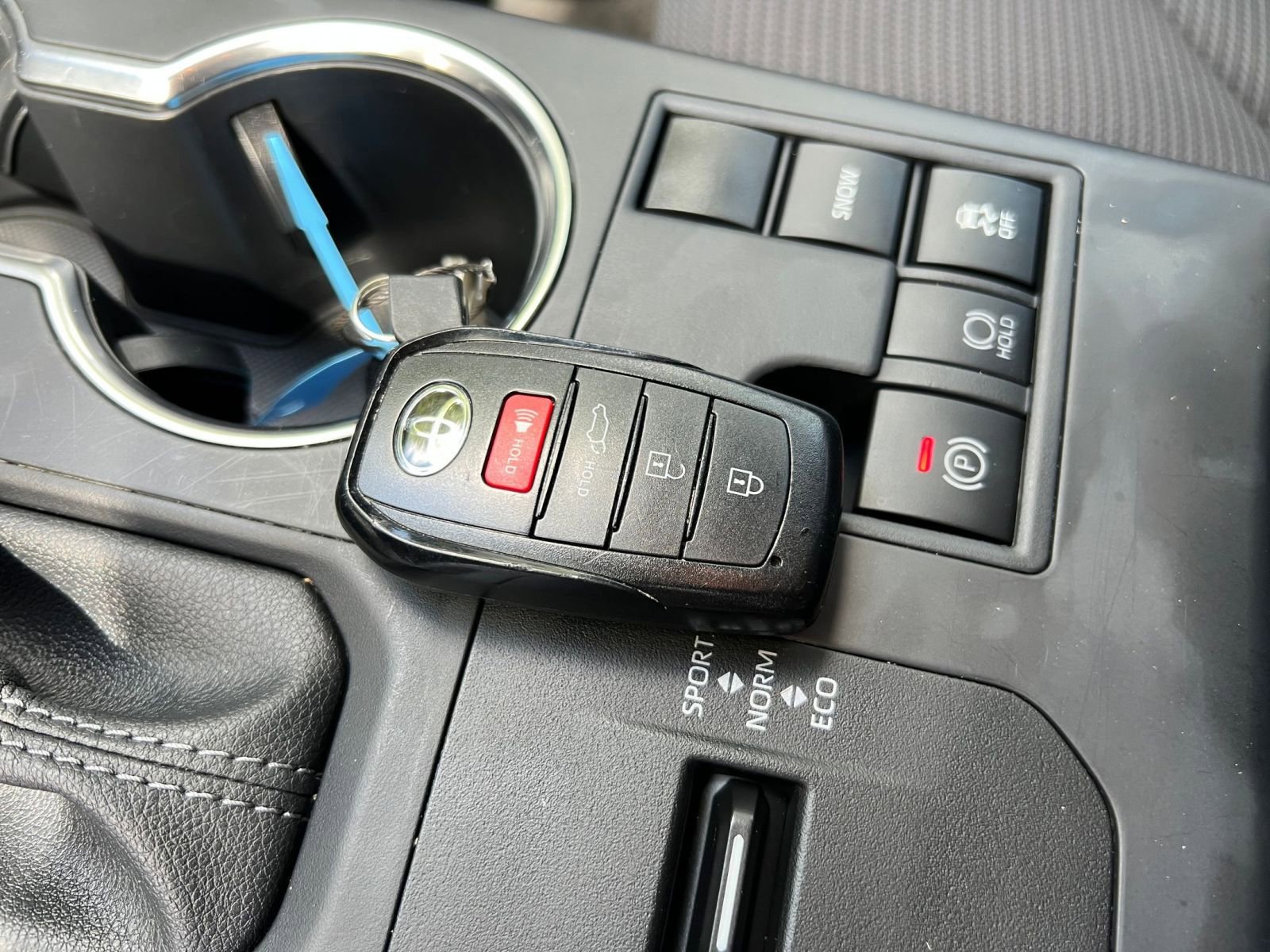 Thumbnail: 2025 Toyota Highlander - 28