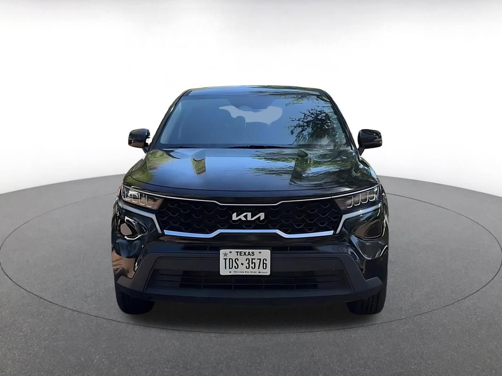 Thumbnail: 2023 Kia Sorento - 4
