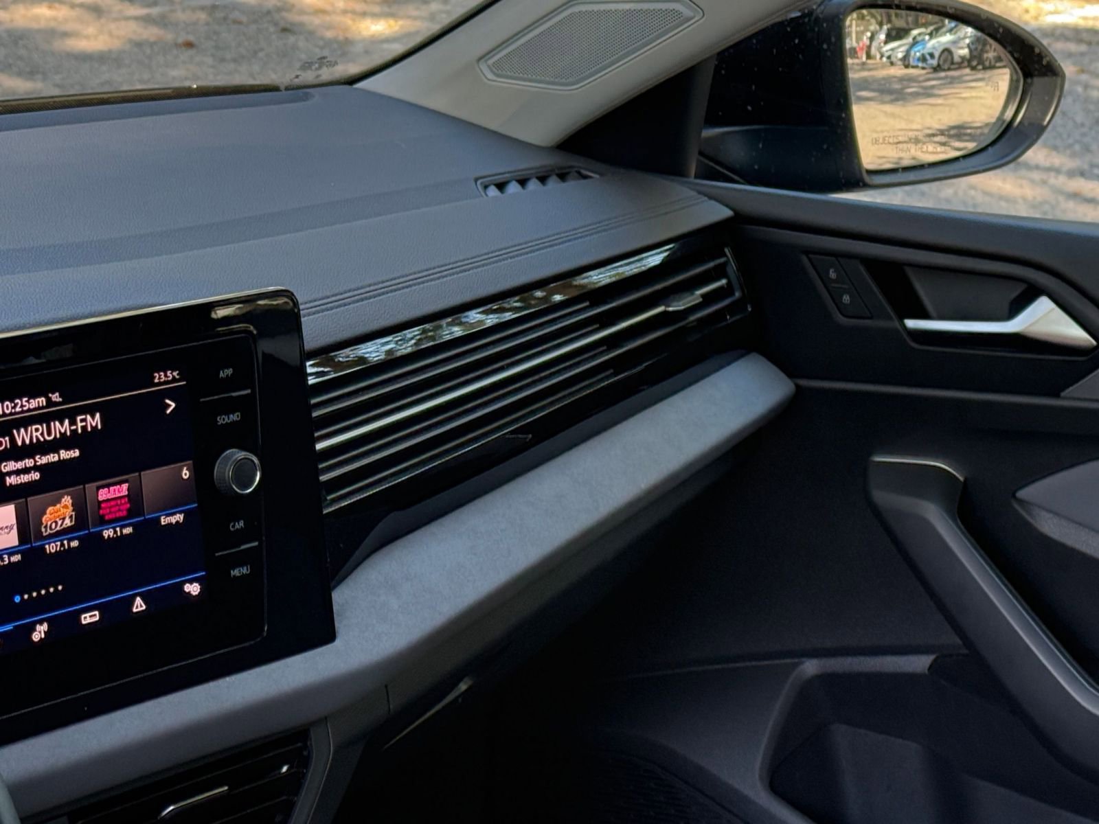 Thumbnail: 2025 Volkswagen Jetta - 29