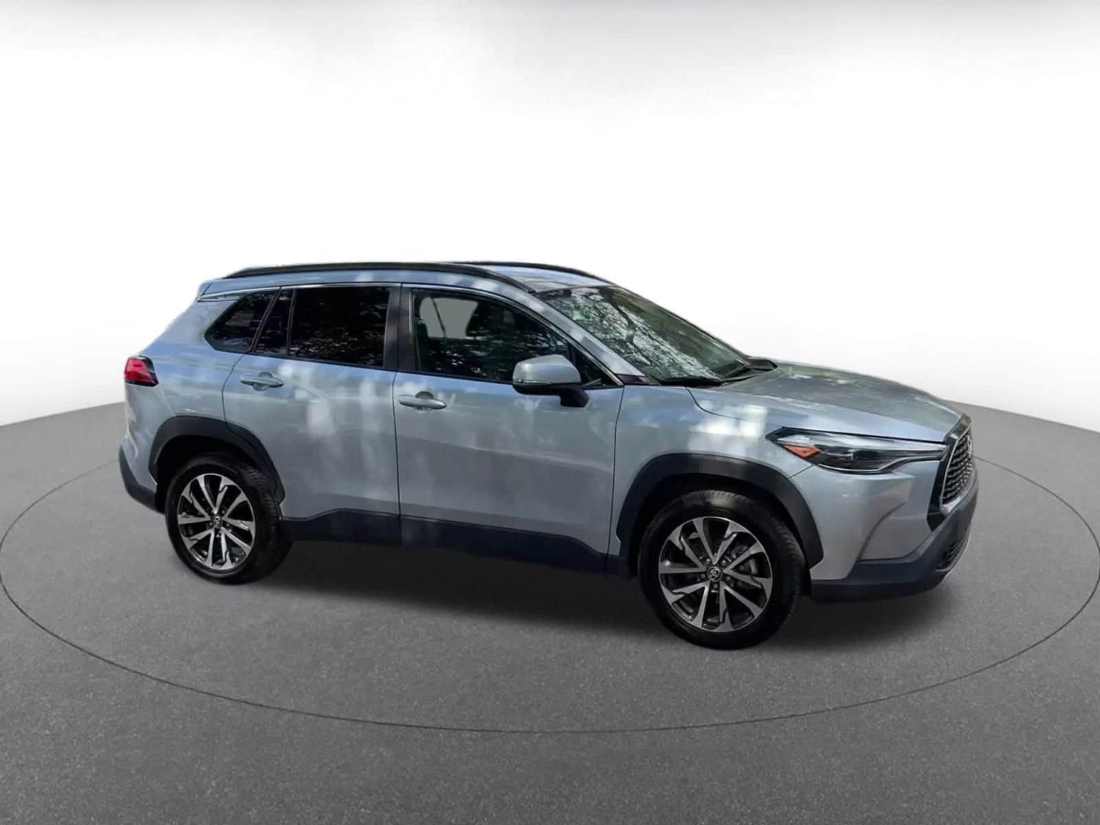 Thumbnail: 2022 Toyota Corolla Cross - 2