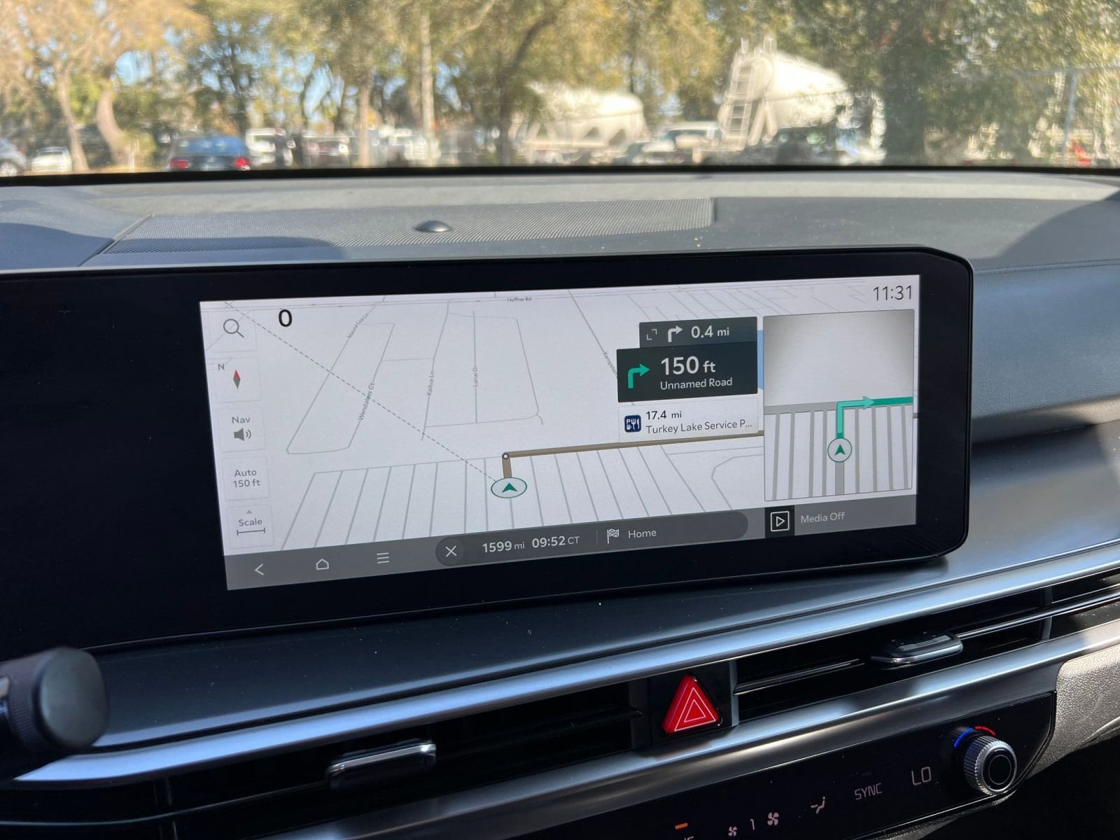 Thumbnail: 2024 Kia Sorento - 18