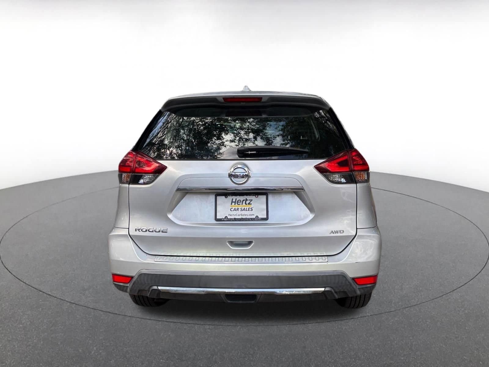 Thumbnail: 2018 Nissan Rogue - 6