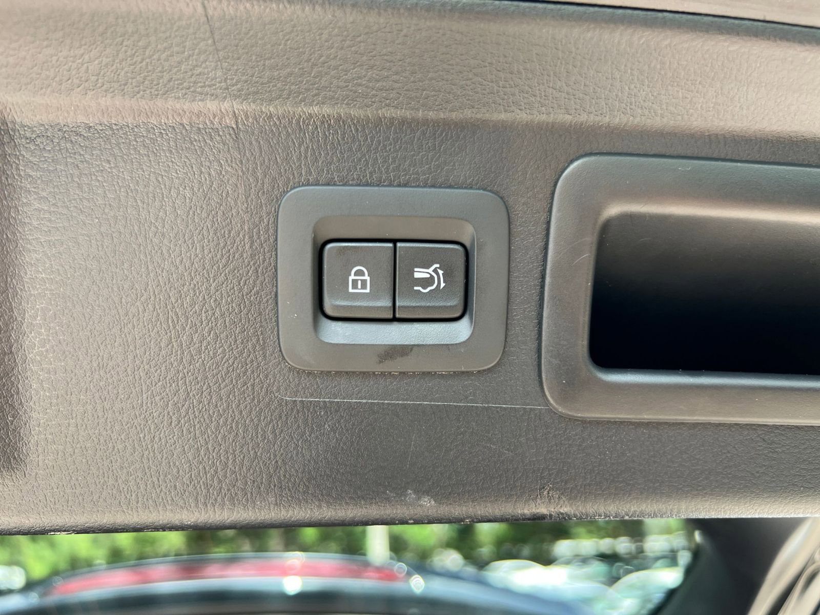 Thumbnail: 2025 Mazda CX-50 - 24