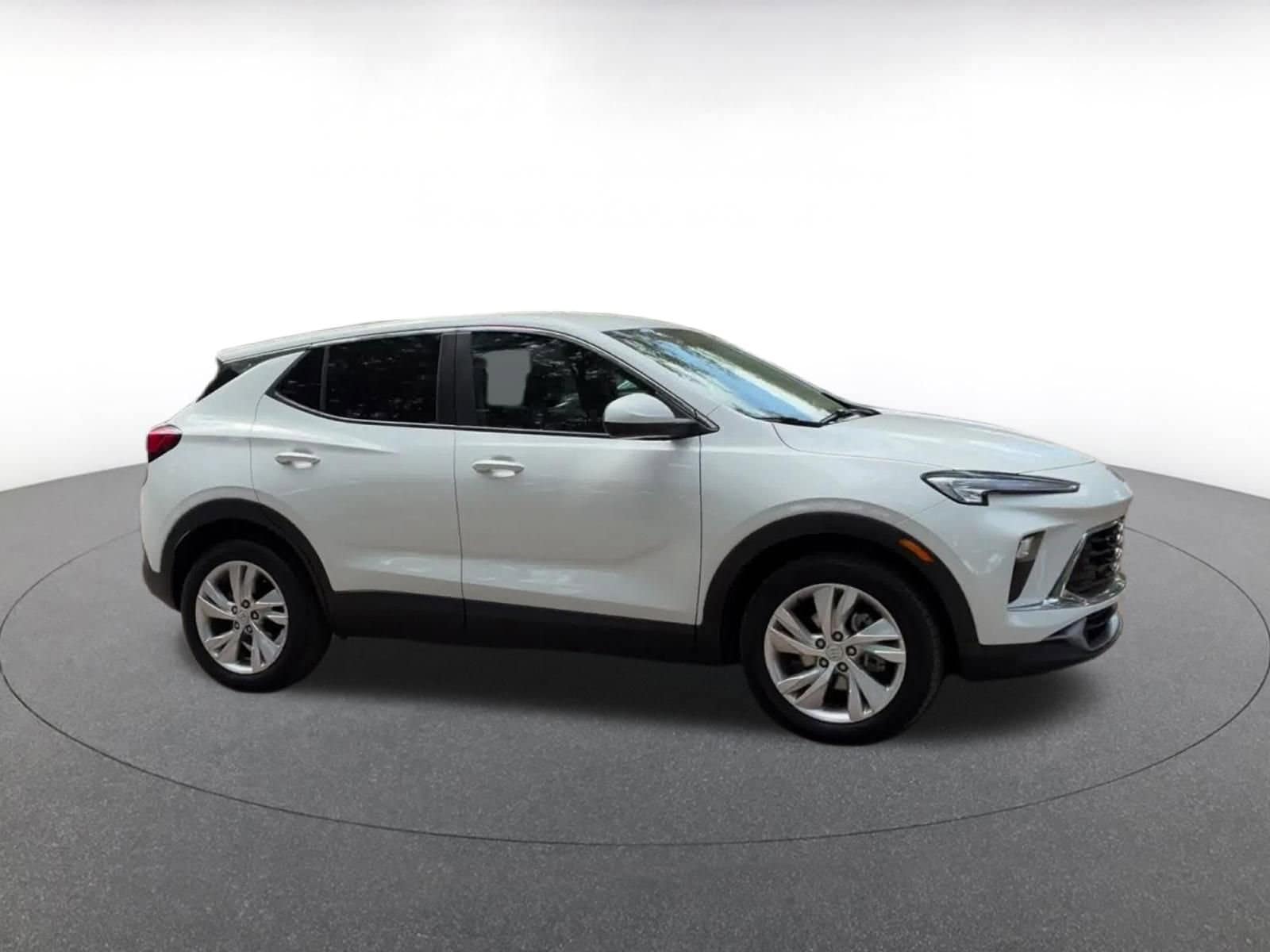 Thumbnail: 2025 Buick Encore GX - 2