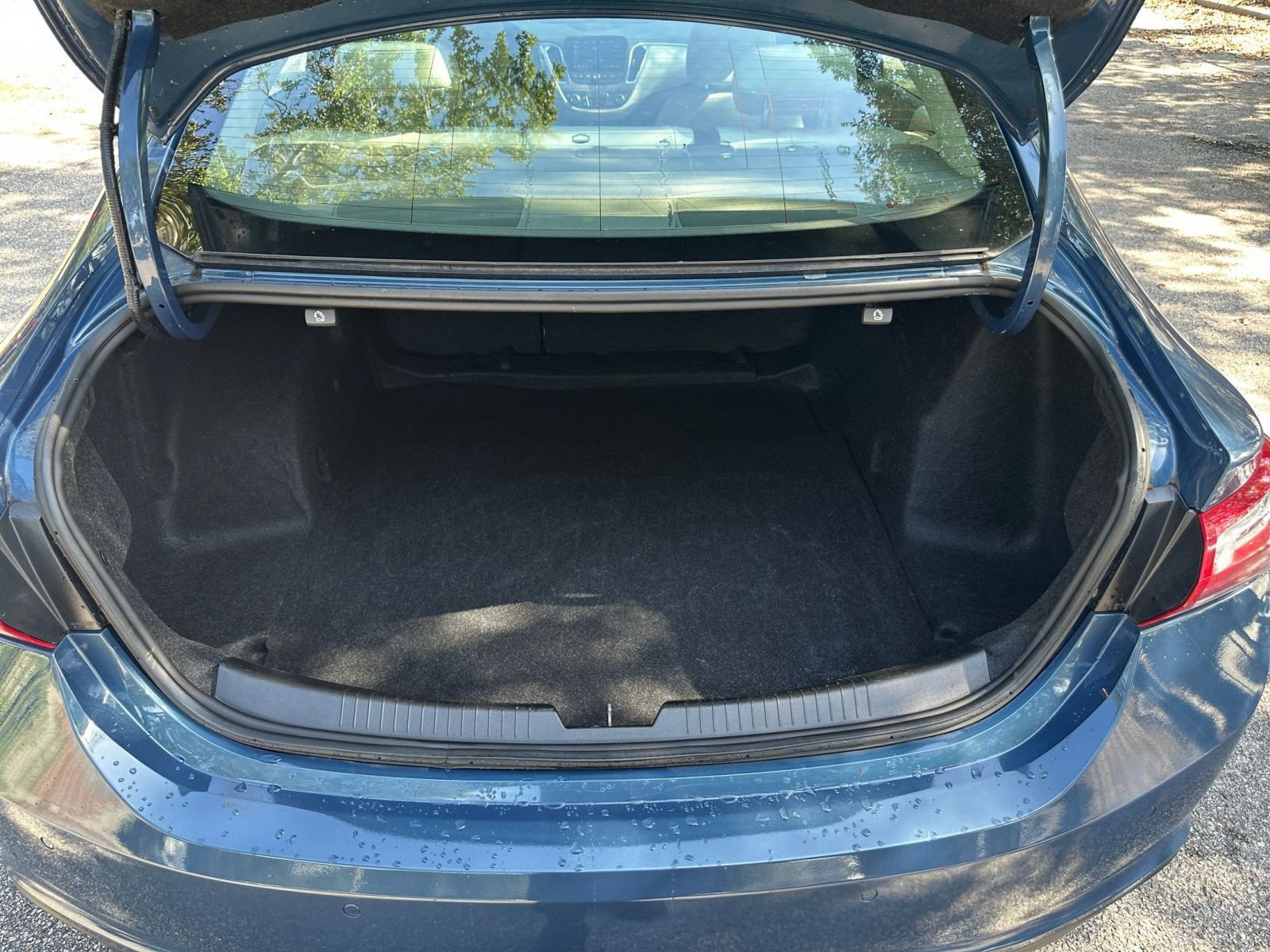 Thumbnail: 2024 Chevrolet Malibu - 24