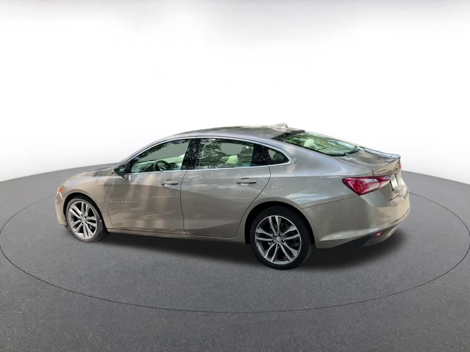 Thumbnail: 2024 Chevrolet Malibu - 10