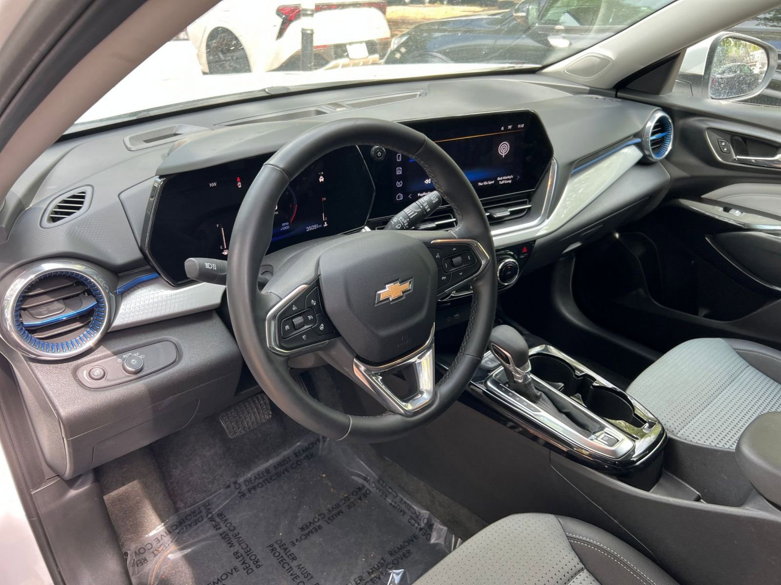 Thumbnail: 2025 Chevrolet Trax - 34