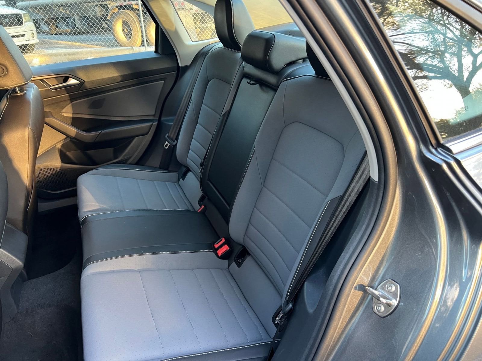 Thumbnail: 2025 Volkswagen Jetta - 32