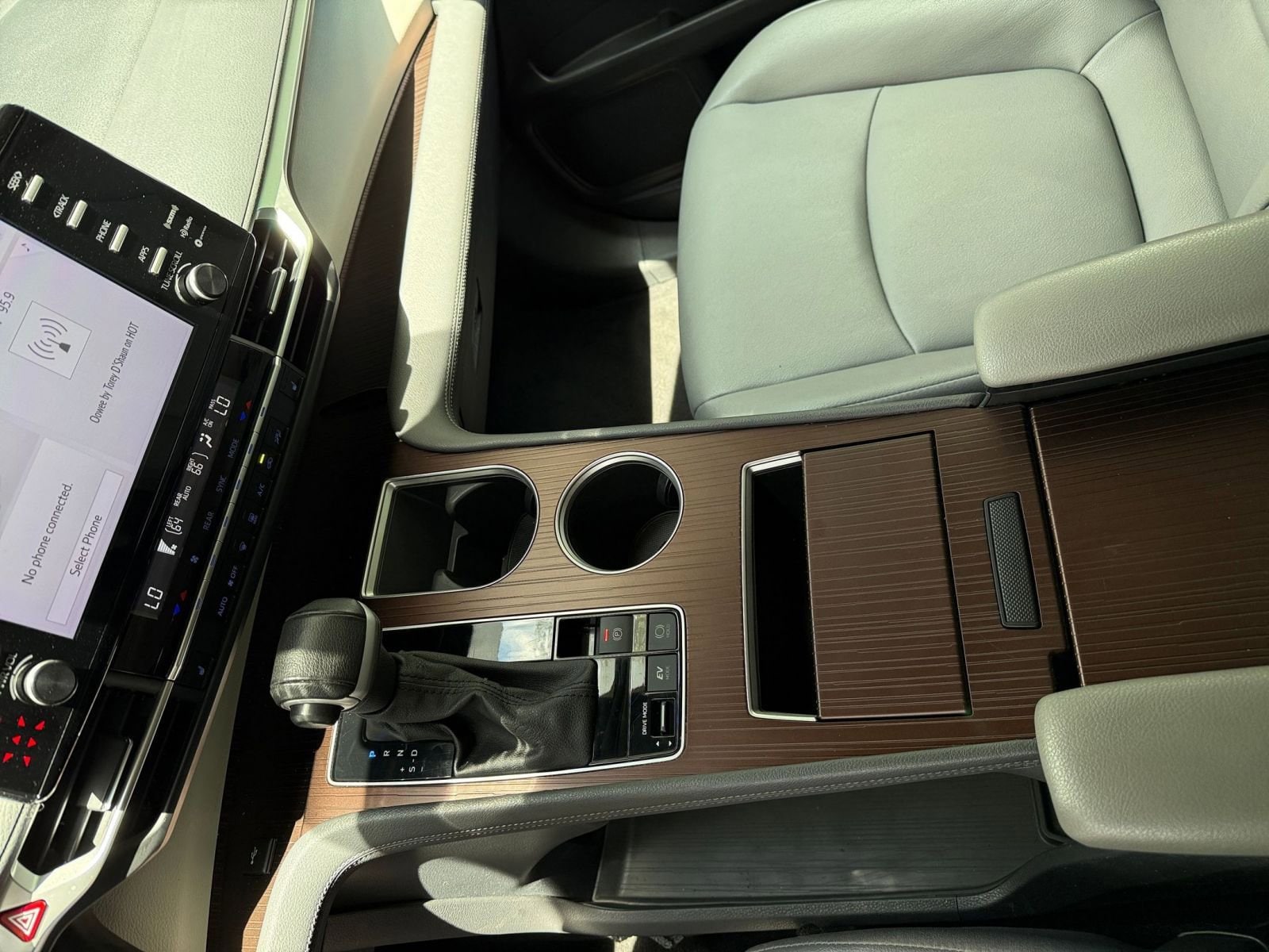 Thumbnail: 2023 Toyota Sienna - 35