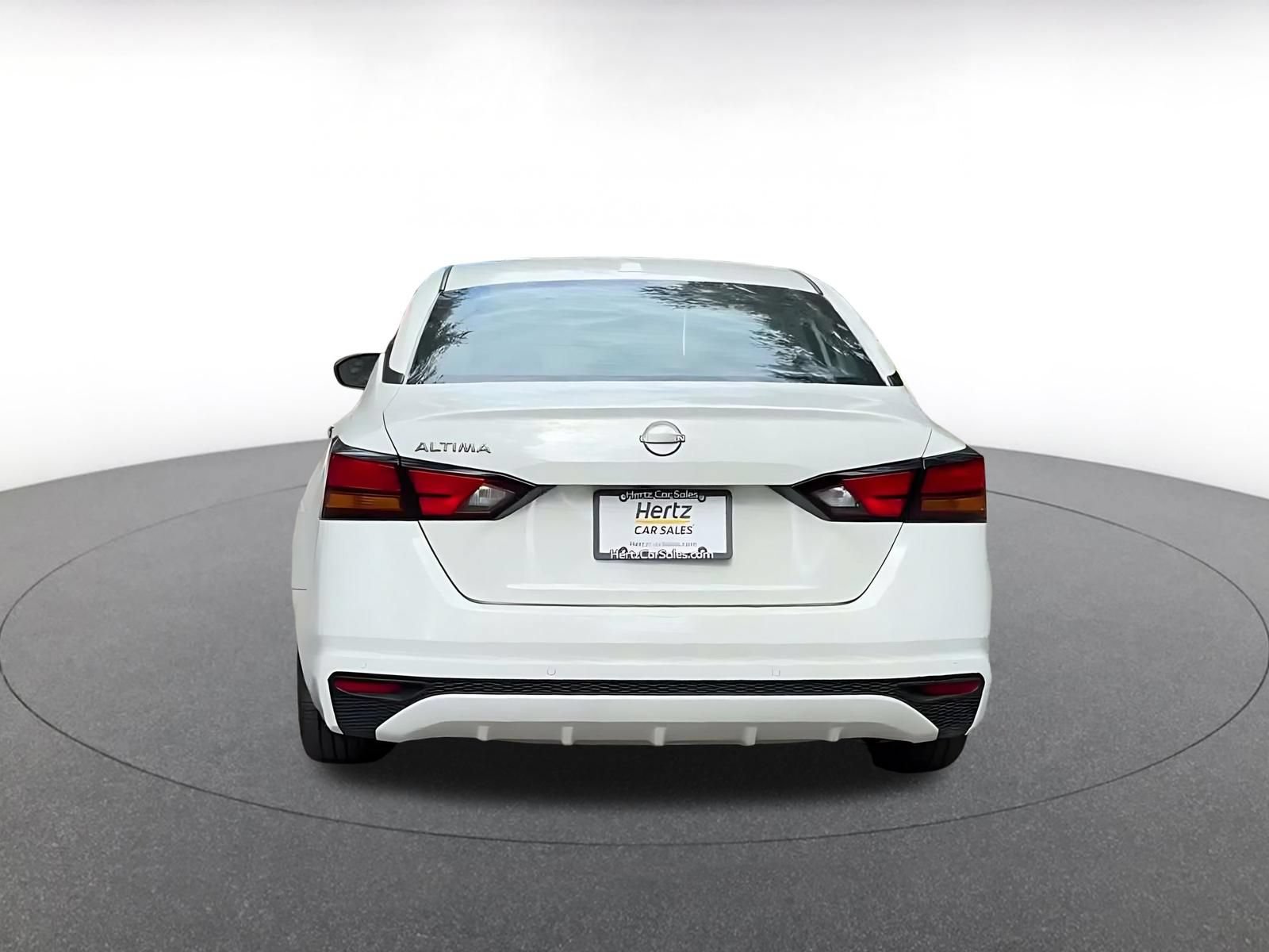 Thumbnail: 2025 Nissan Altima - 10