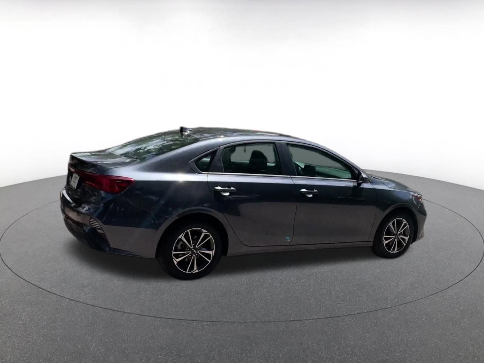 Thumbnail: 2024 Kia Forte - 15