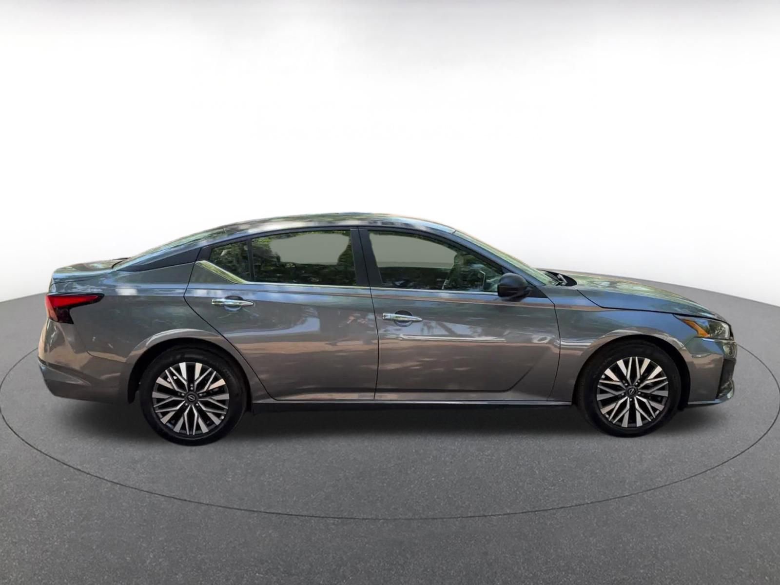 Thumbnail: 2025 Nissan Altima - 16