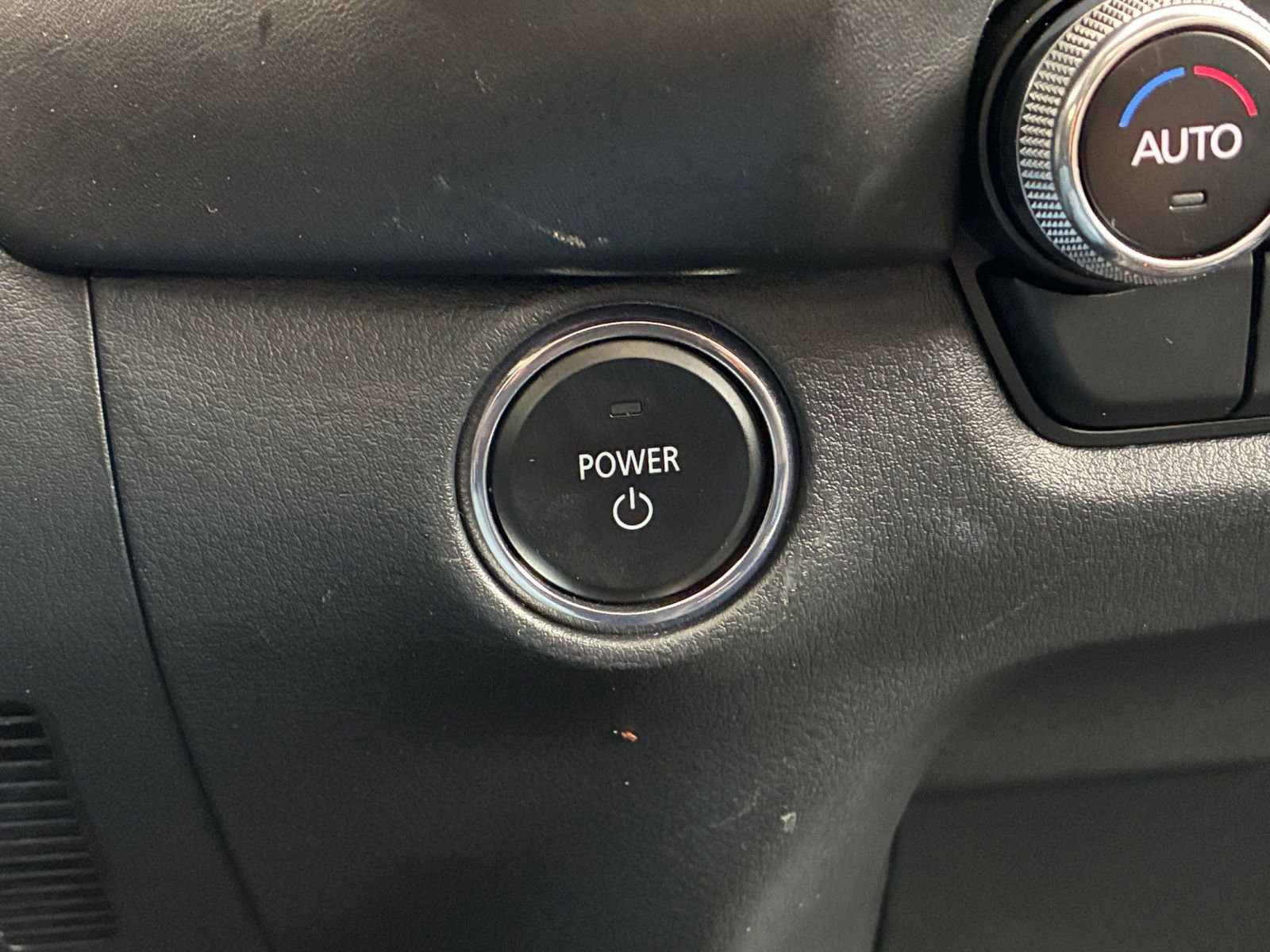 Thumbnail: 2025 Mazda CX-50 - 25