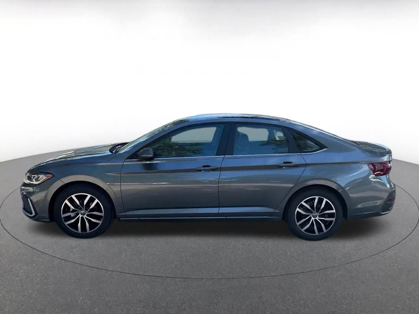 Thumbnail: 2025 Volkswagen Jetta - 9