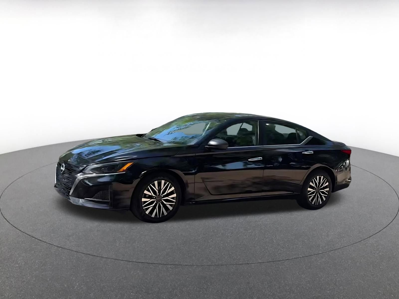 Thumbnail: 2025 Nissan Altima - 8