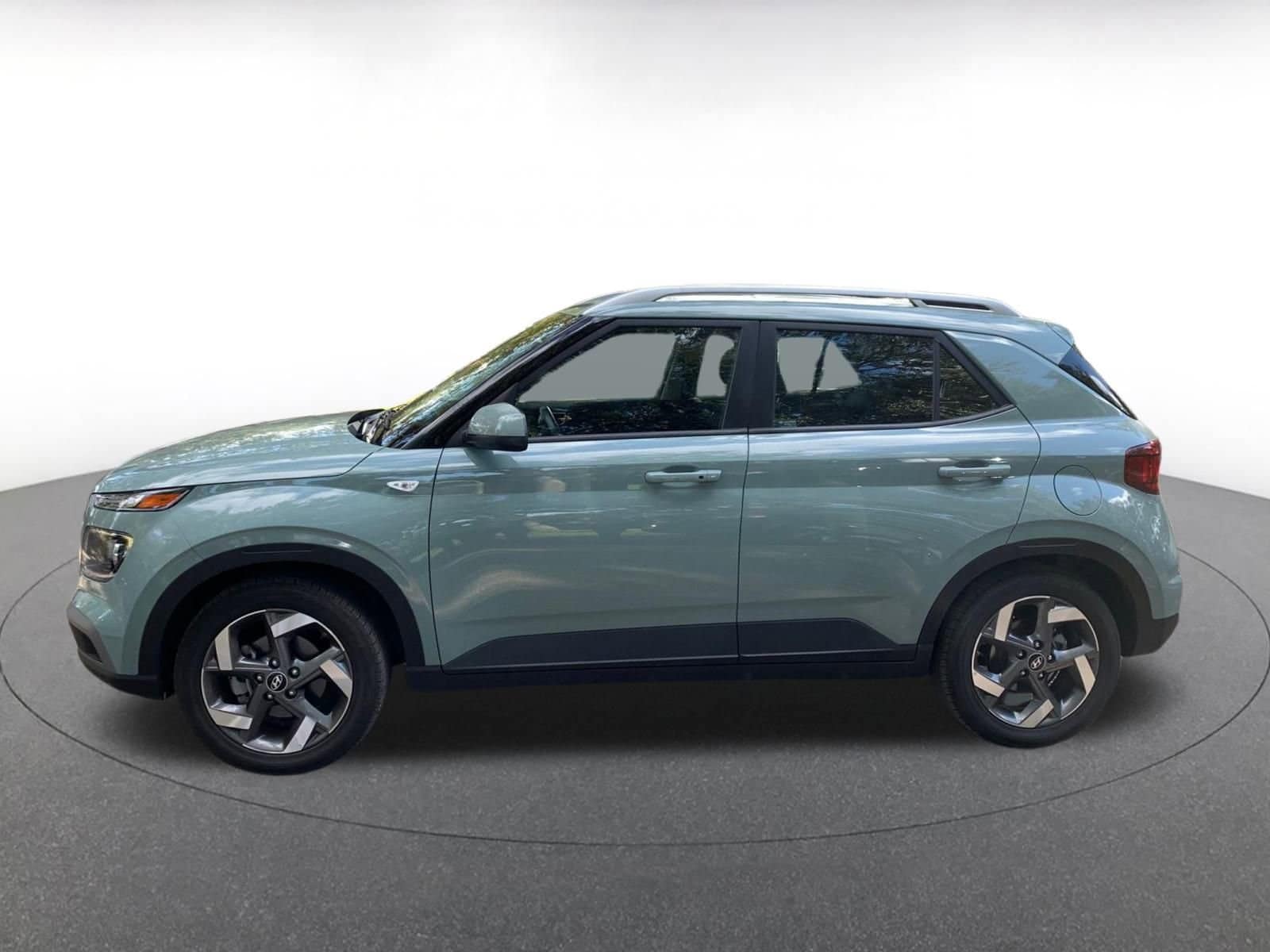 Thumbnail: 2025 Hyundai Venue - 4