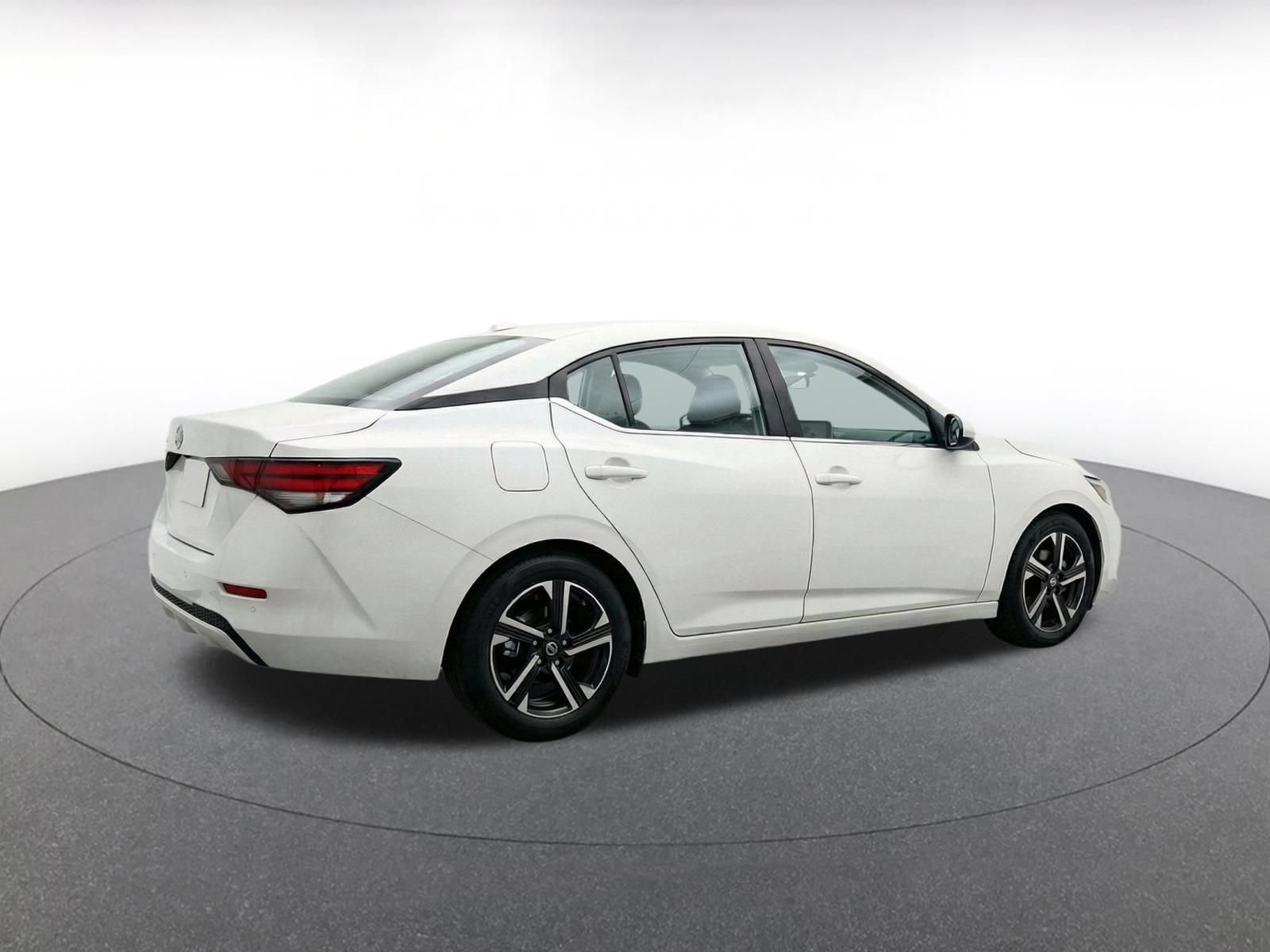Thumbnail: 2025 Nissan Sentra - 11