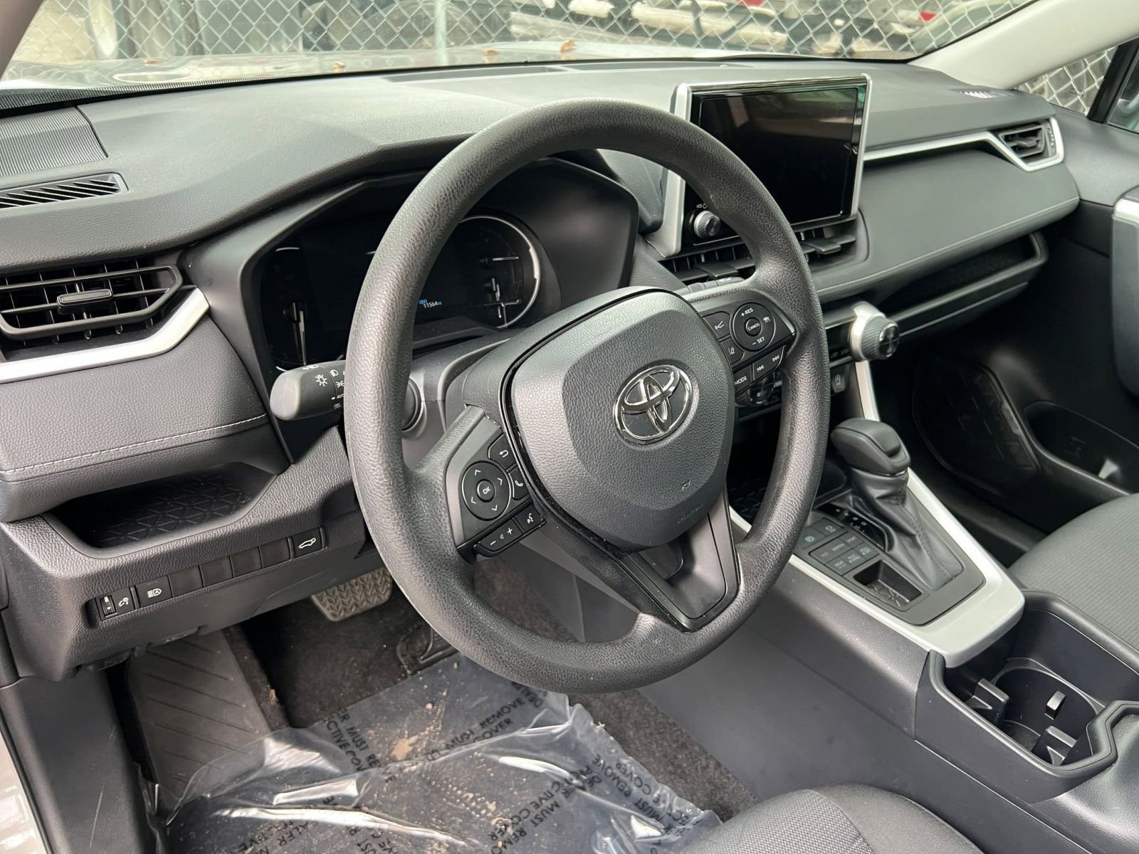 Thumbnail: 2025 Toyota RAV4 - 29