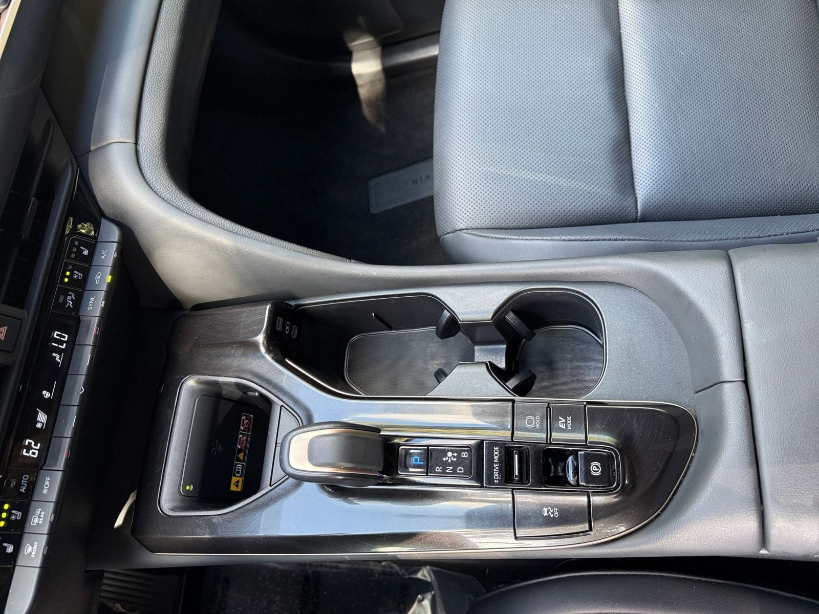 Thumbnail: 2025 Toyota Crown - 35