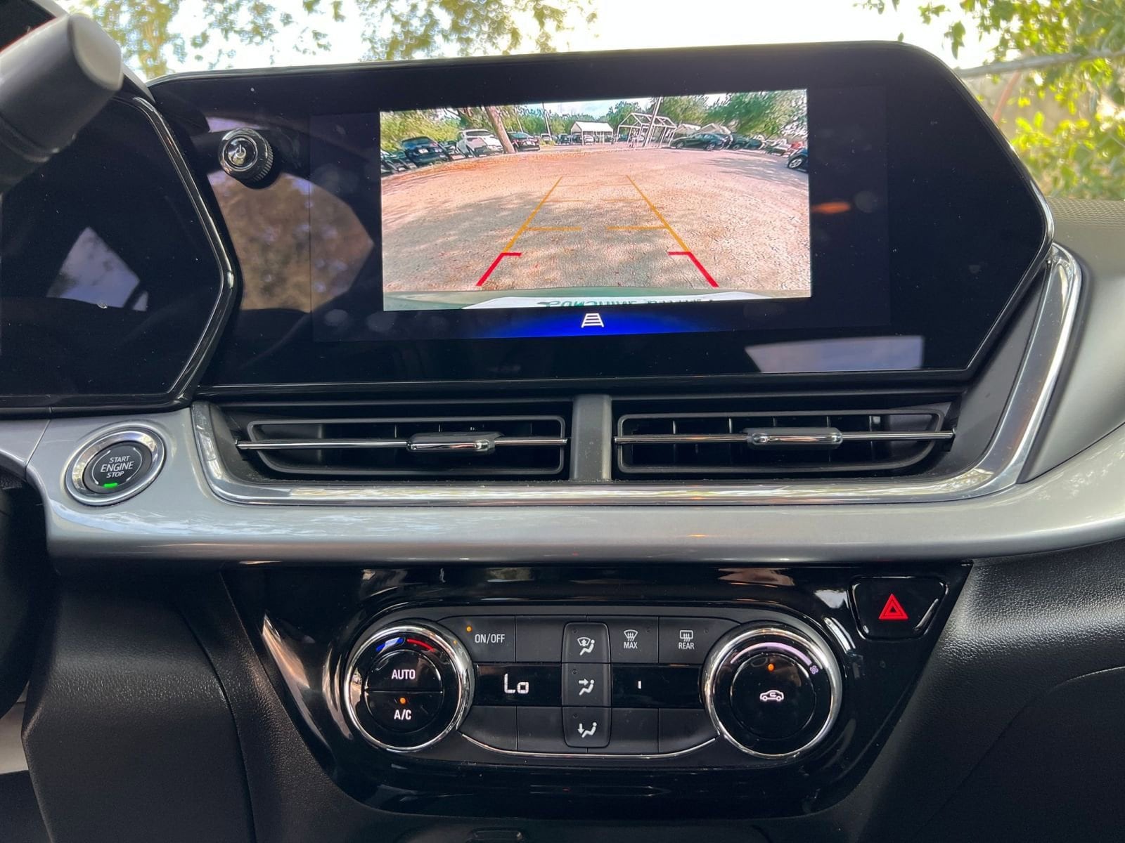 Thumbnail: 2025 Chevrolet Trax - 17