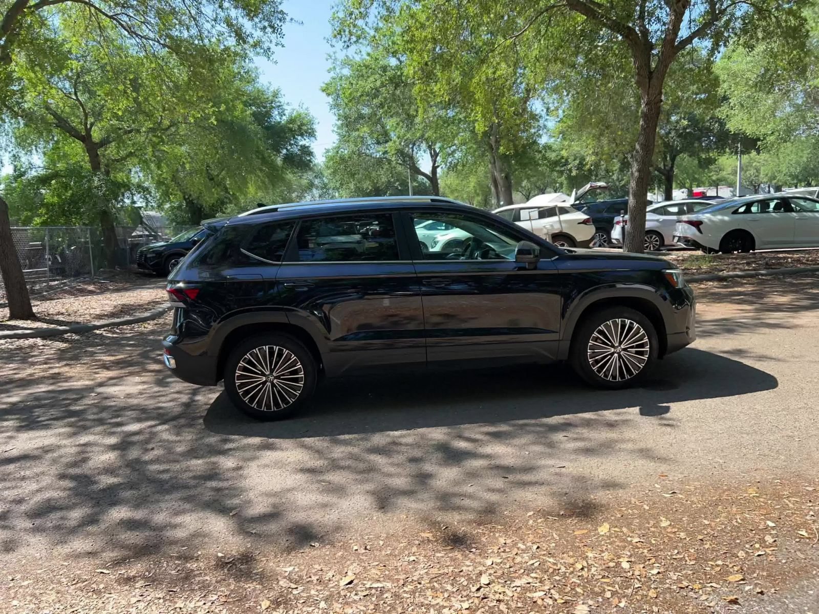 Thumbnail: 2025 Volkswagen Taos - 15