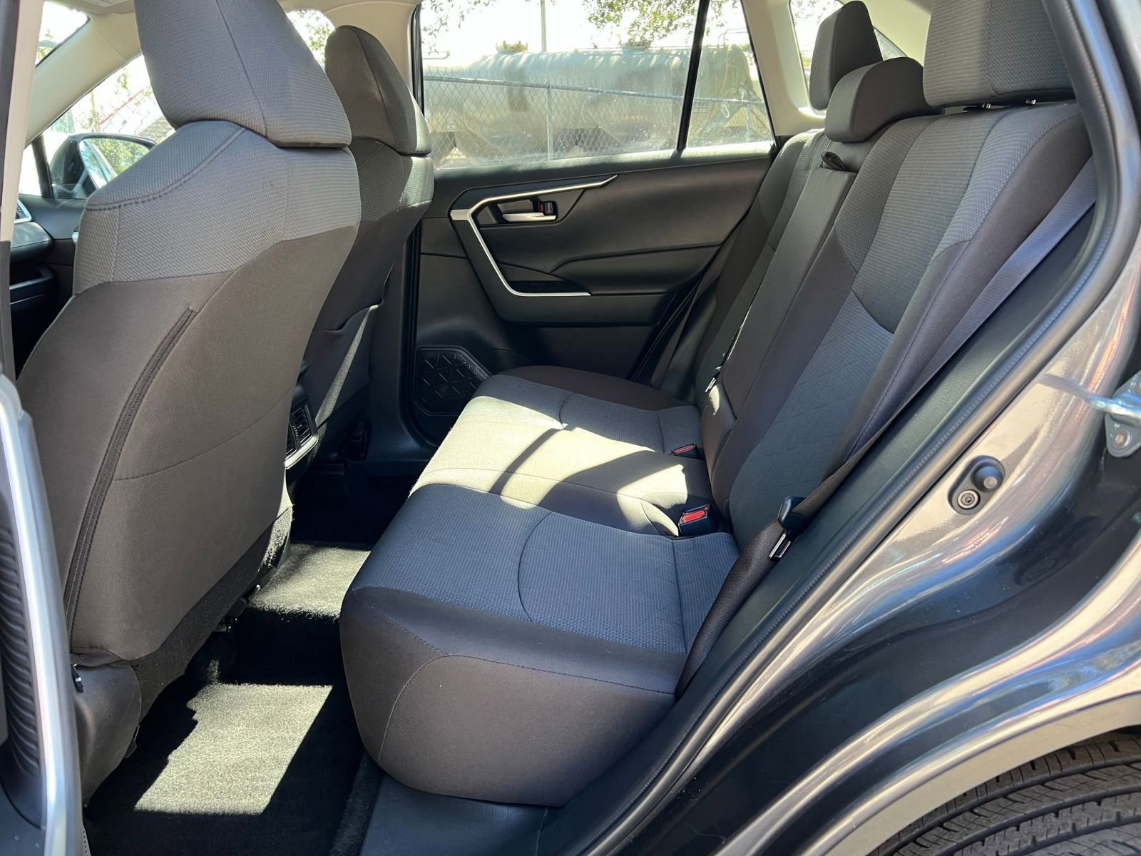 Thumbnail: 2025 Toyota RAV4 - 33