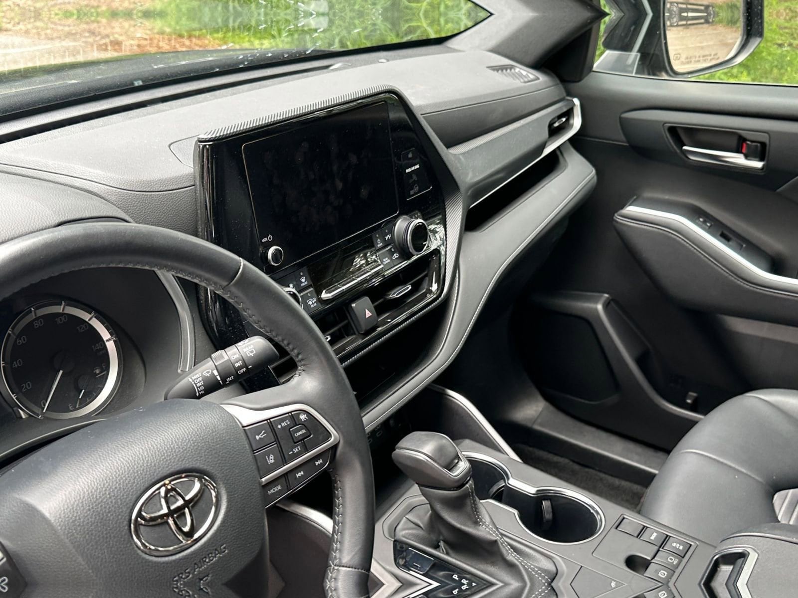 2024 Toyota Highlander XSE 29