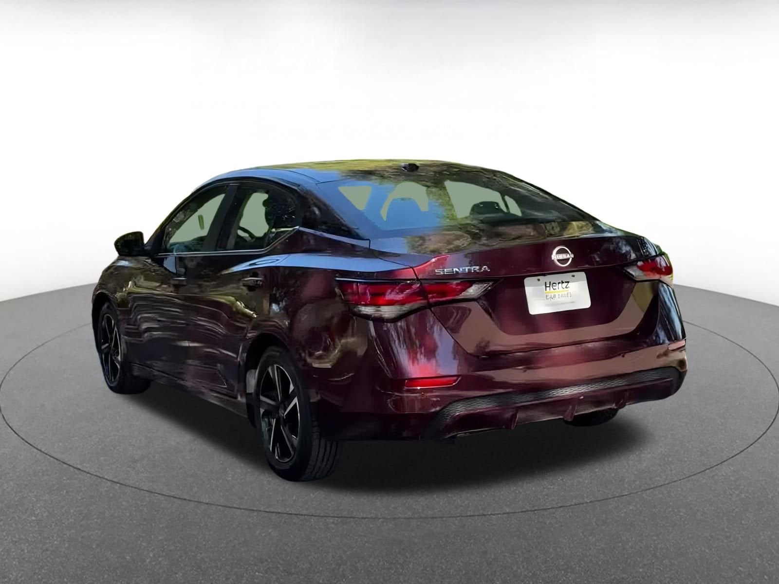 Thumbnail: 2024 Nissan Sentra - 10