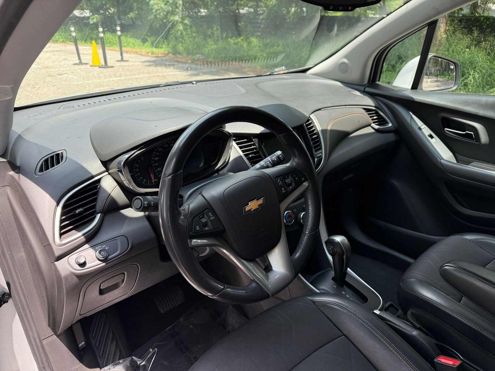 Thumbnail: 2020 Chevrolet Trax - 28