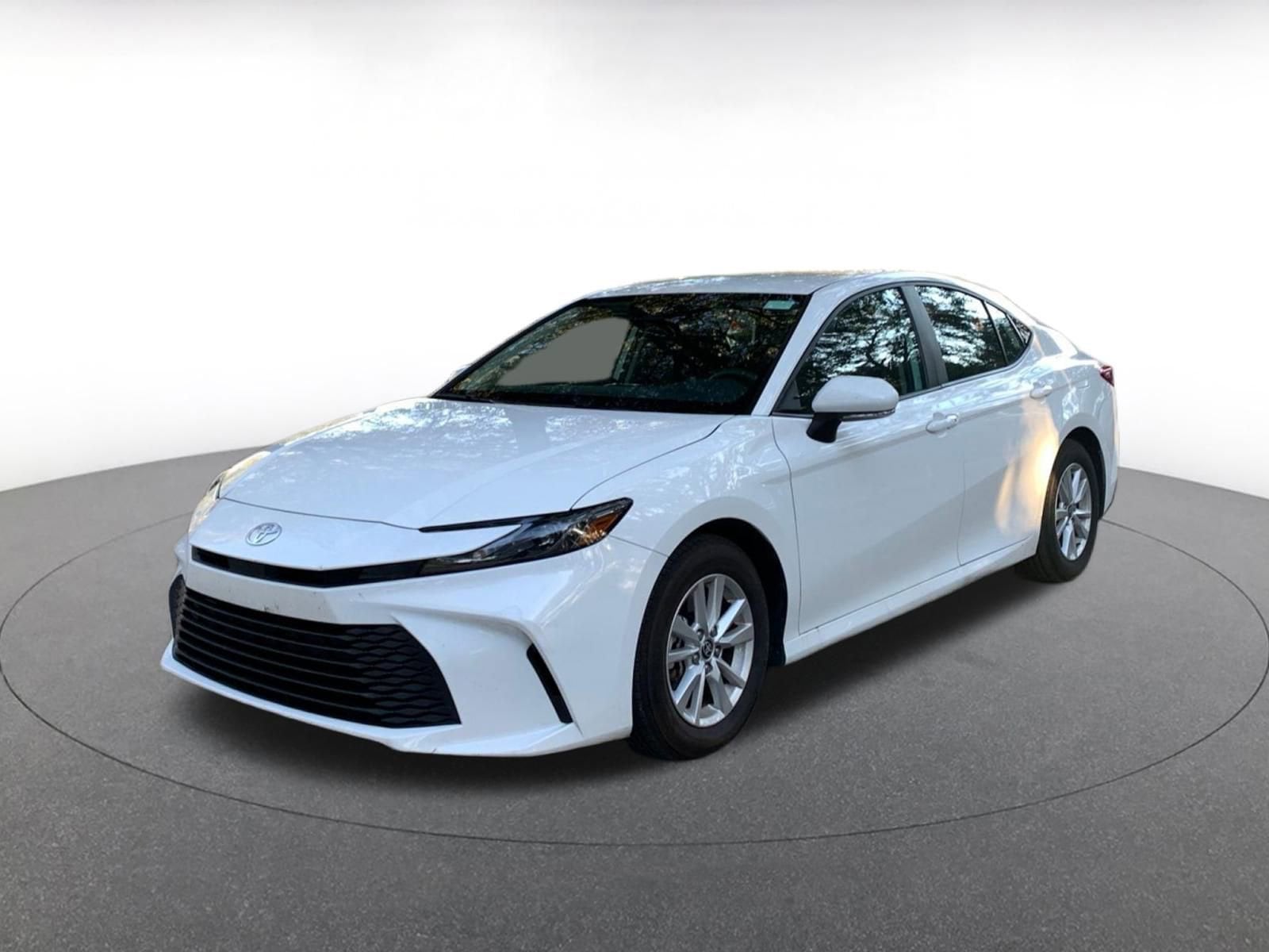 Thumbnail: 2025 Toyota Camry - 3