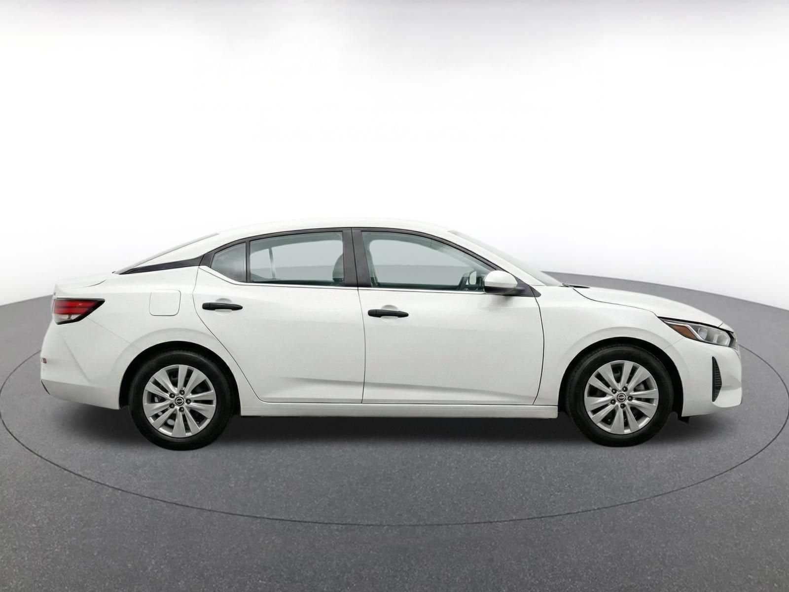 Thumbnail: 2025 Nissan Sentra - 10