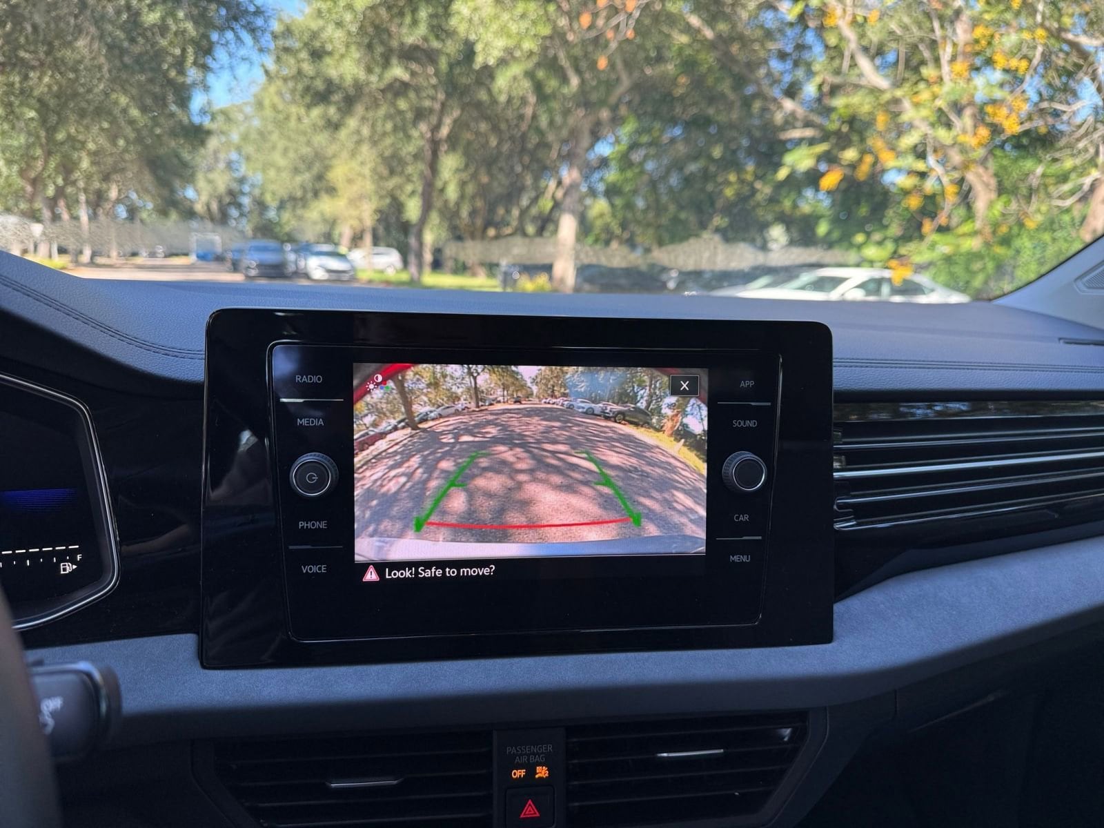 Thumbnail: 2025 Volkswagen Jetta - 17