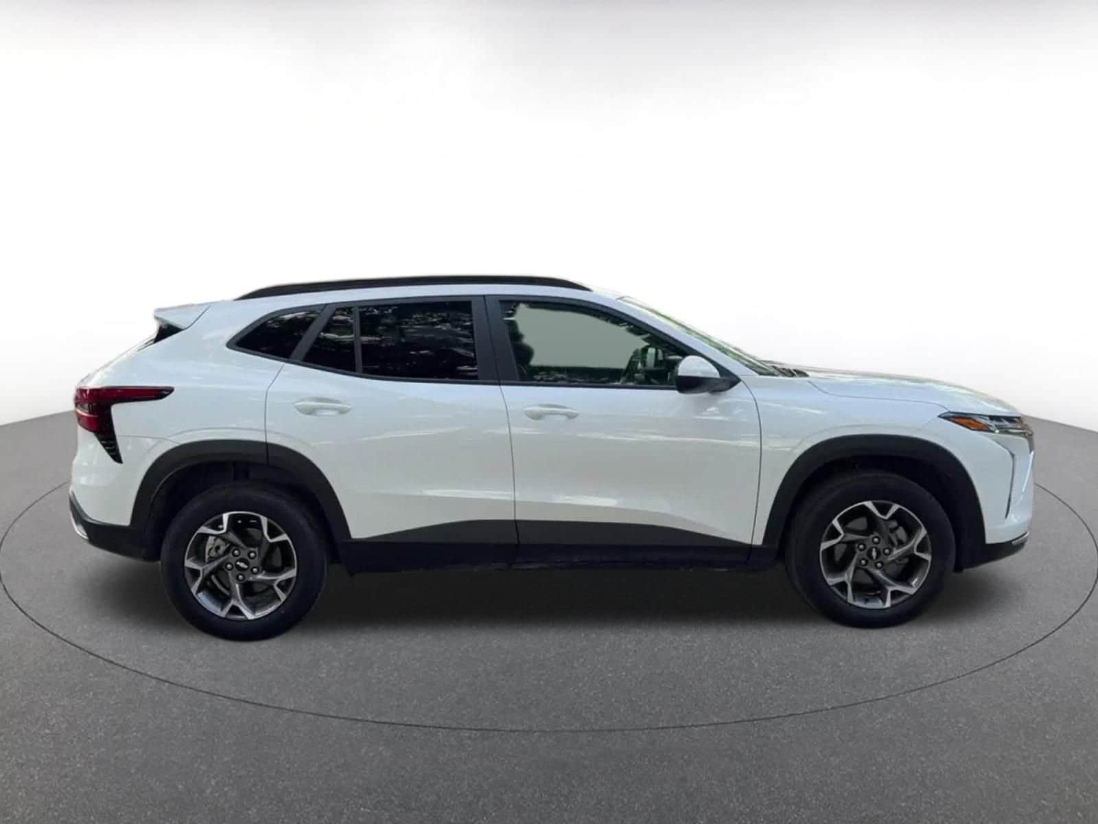 Thumbnail: 2025 Chevrolet Trax - 16