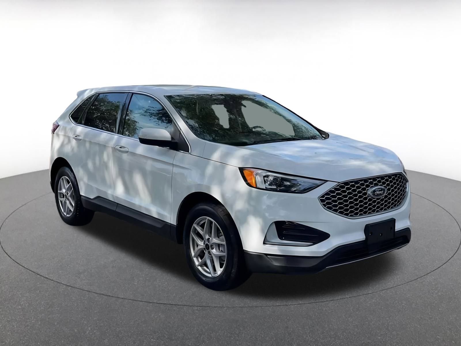 Thumbnail: 2024 Ford Edge - 3