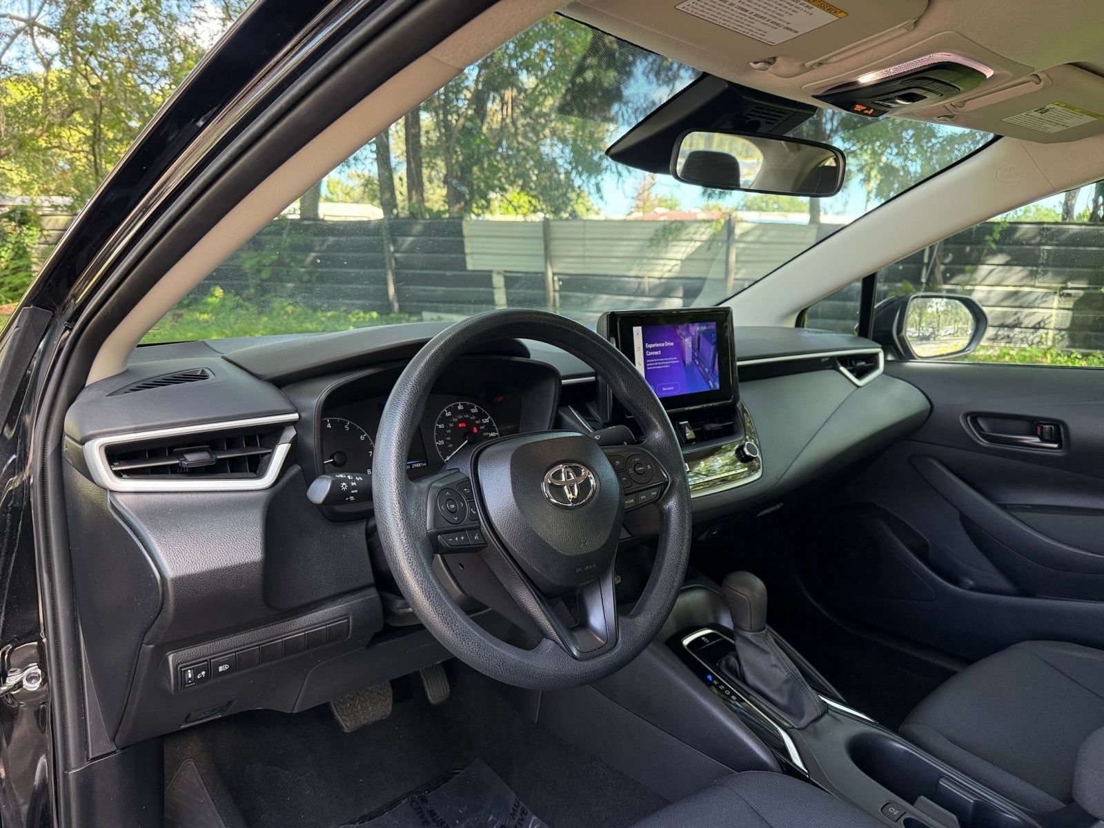 Thumbnail: 2025 Toyota Corolla - 30