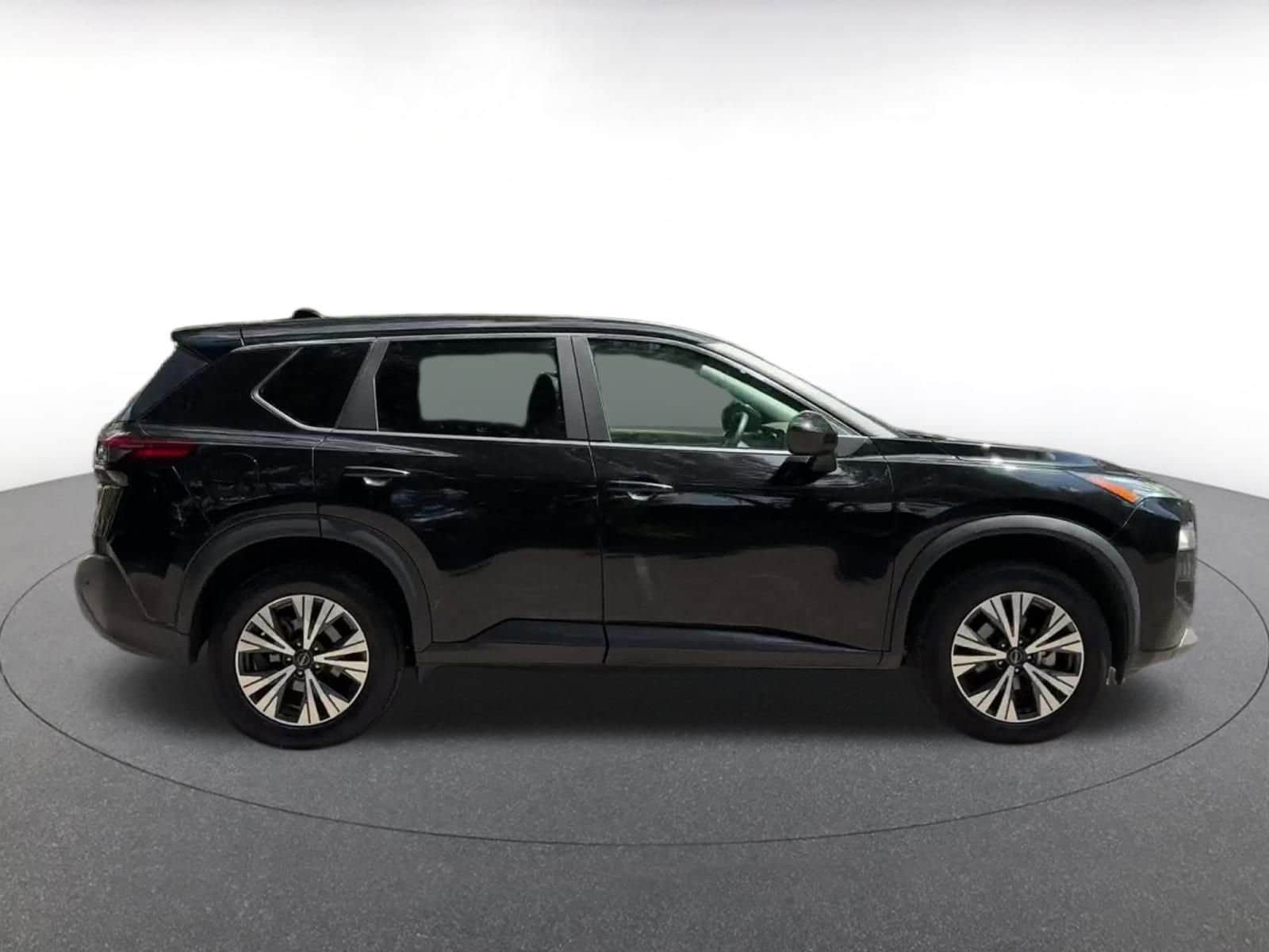 2023 Nissan Rogue SV 16