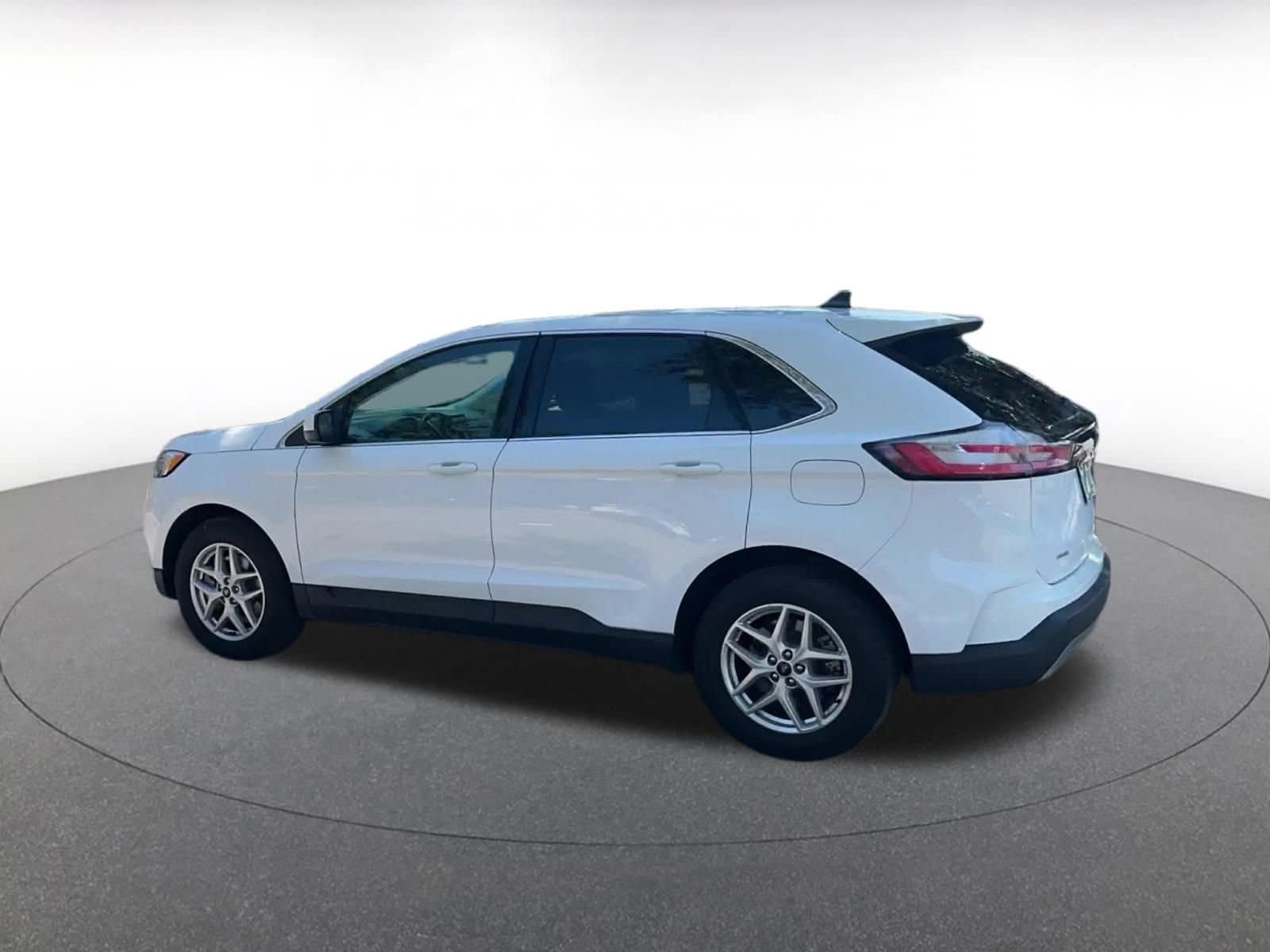 Thumbnail: 2024 Ford Edge - 10