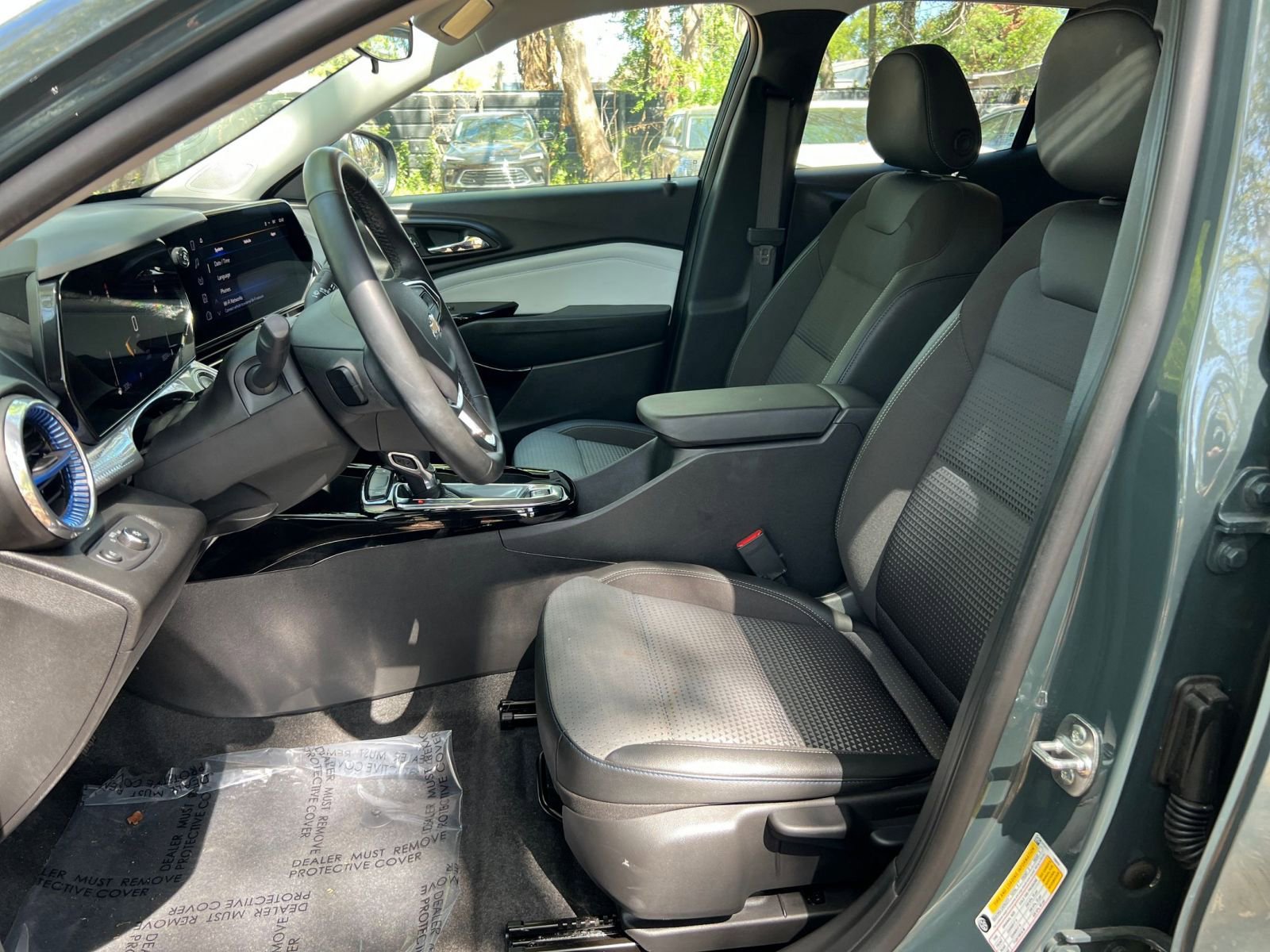 Thumbnail: 2025 Chevrolet Trax - 23