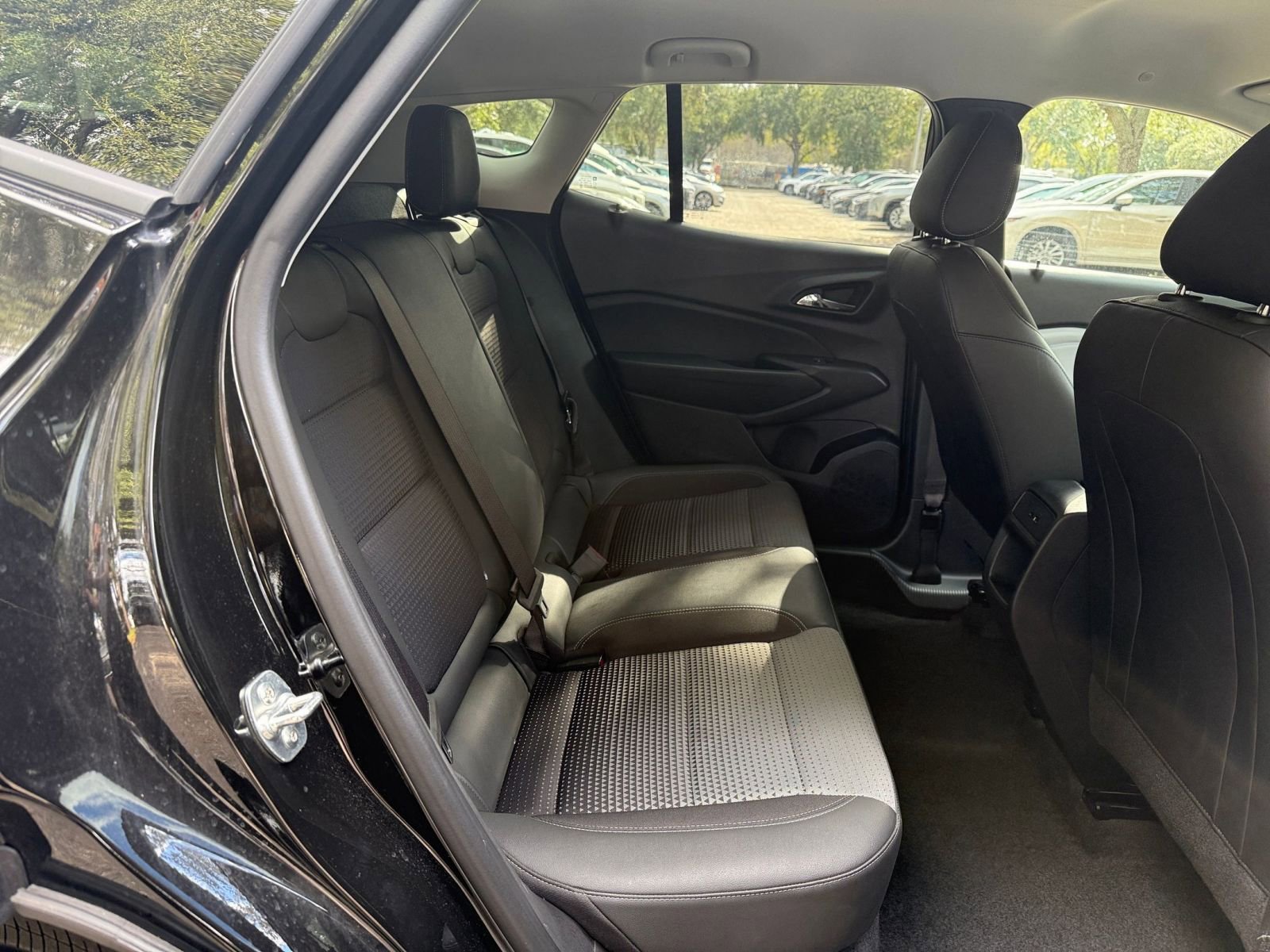 Thumbnail: 2025 Chevrolet Trax - 33