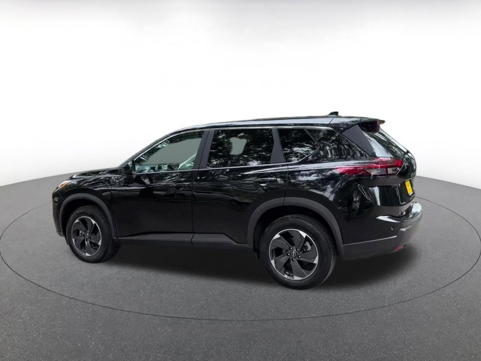 Thumbnail: 2025 Nissan Rogue - 10