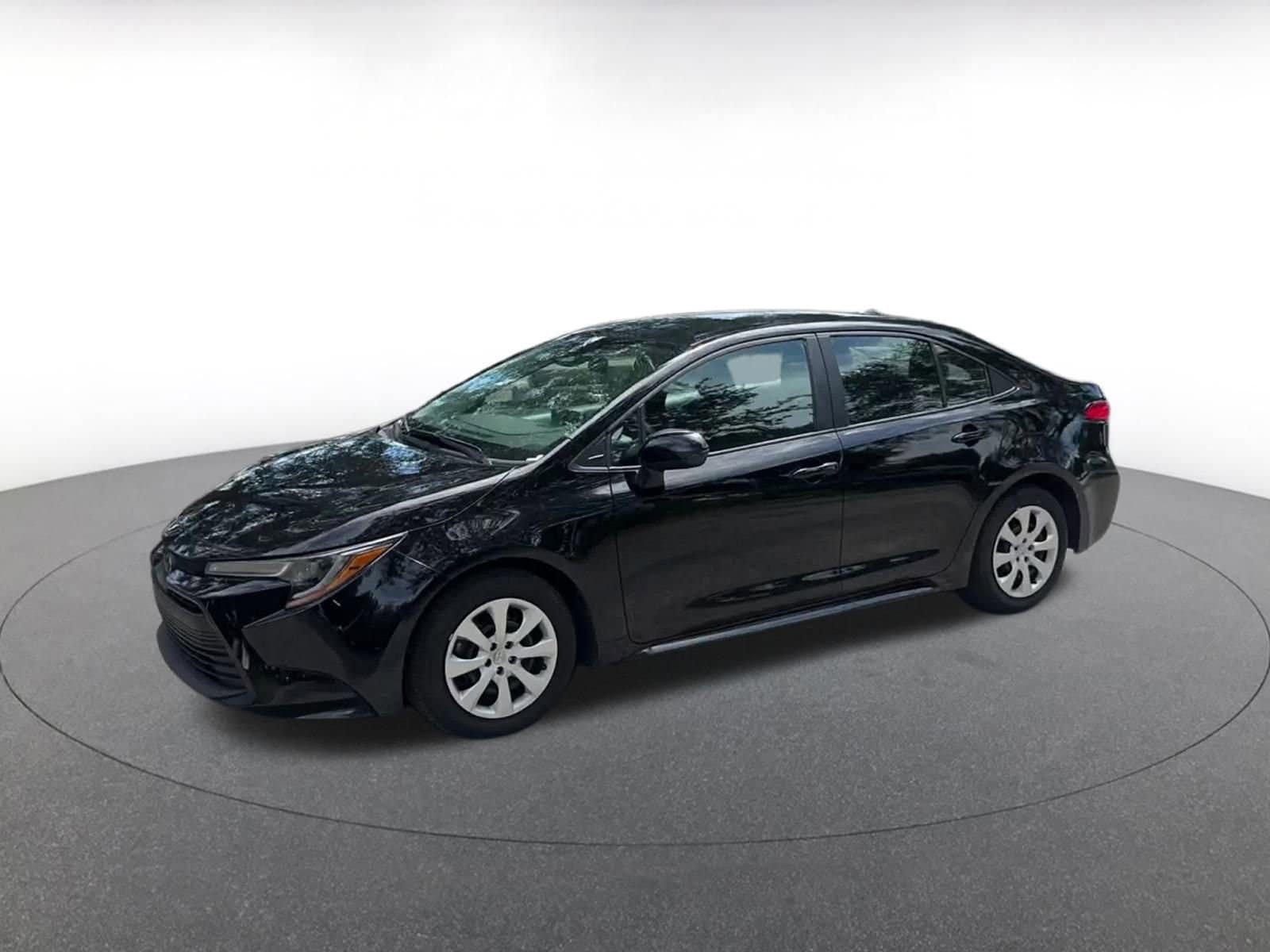 Thumbnail: 2025 Toyota Corolla - 8