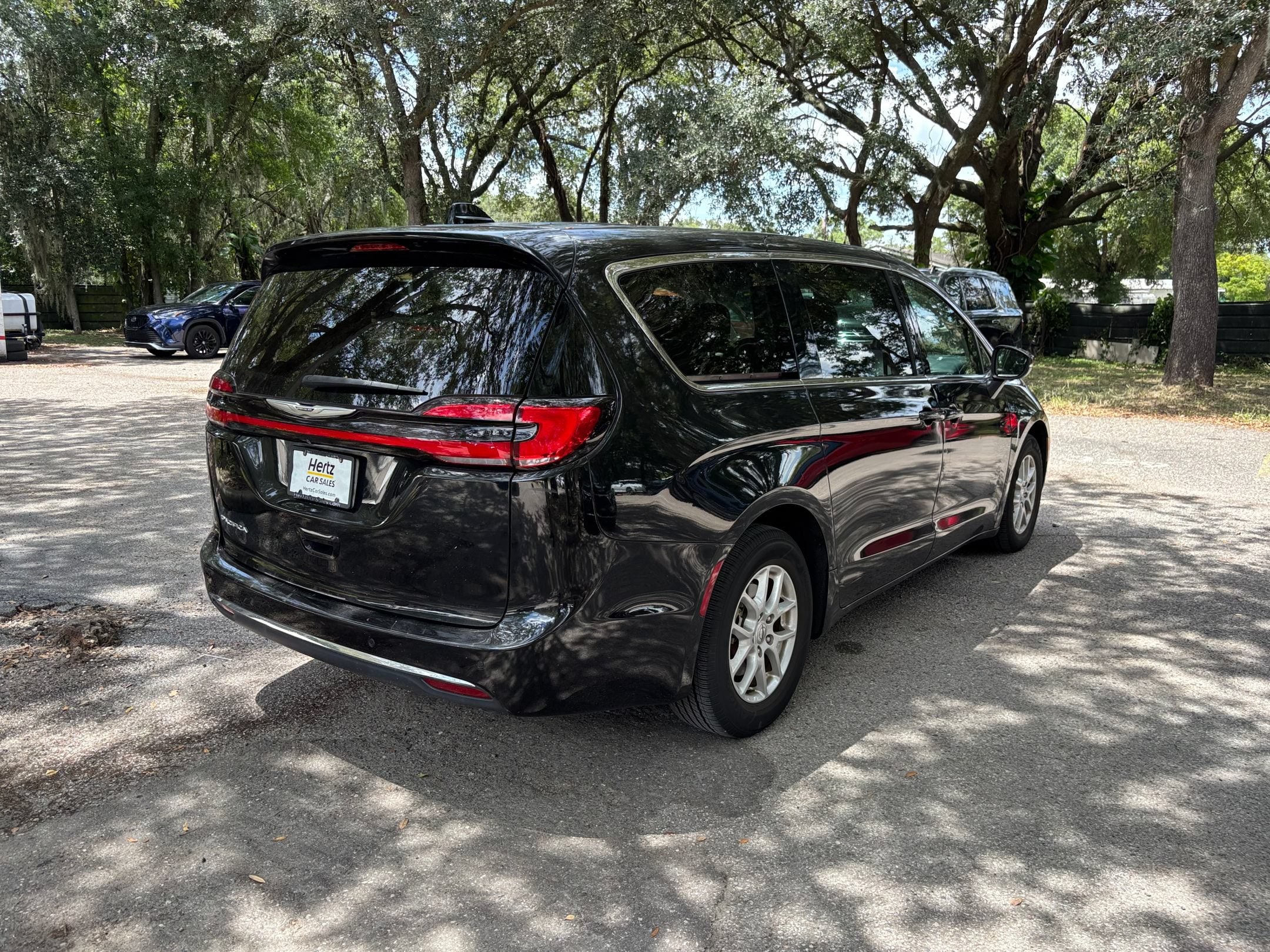 Thumbnail: 2023 Chrysler Pacifica - 15