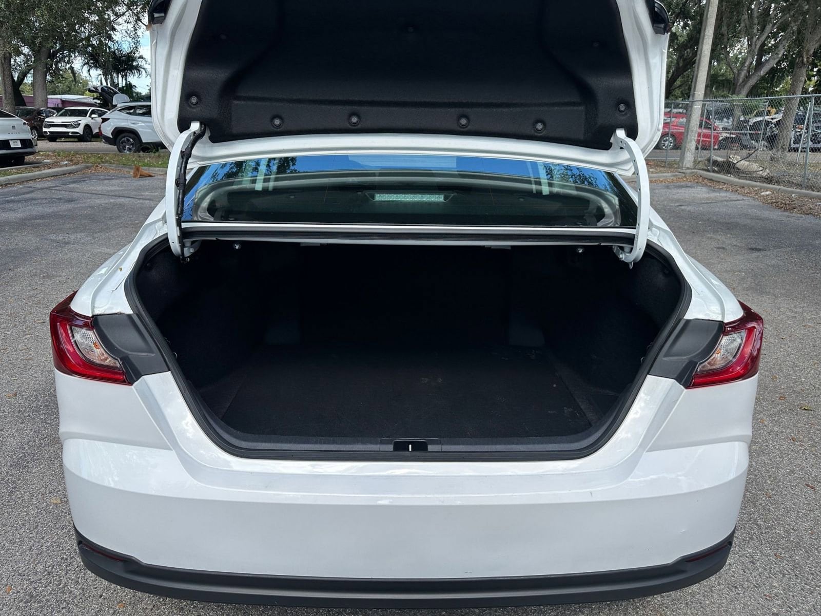 Thumbnail: 2025 Toyota Camry - 24