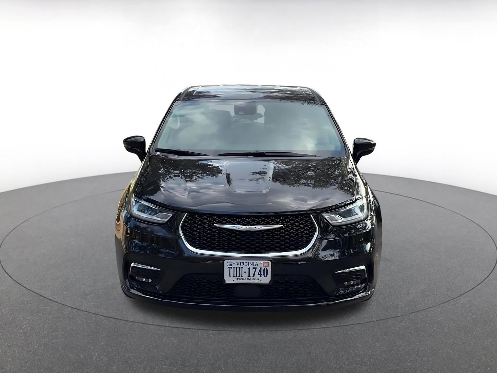 Thumbnail: 2024 Chrysler Pacifica - 4