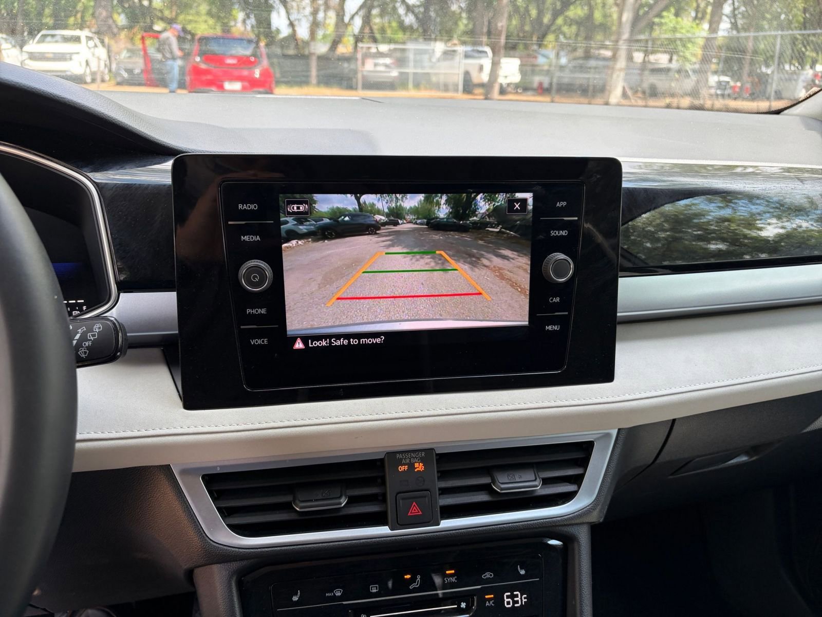 Thumbnail: 2025 Volkswagen Taos - 23