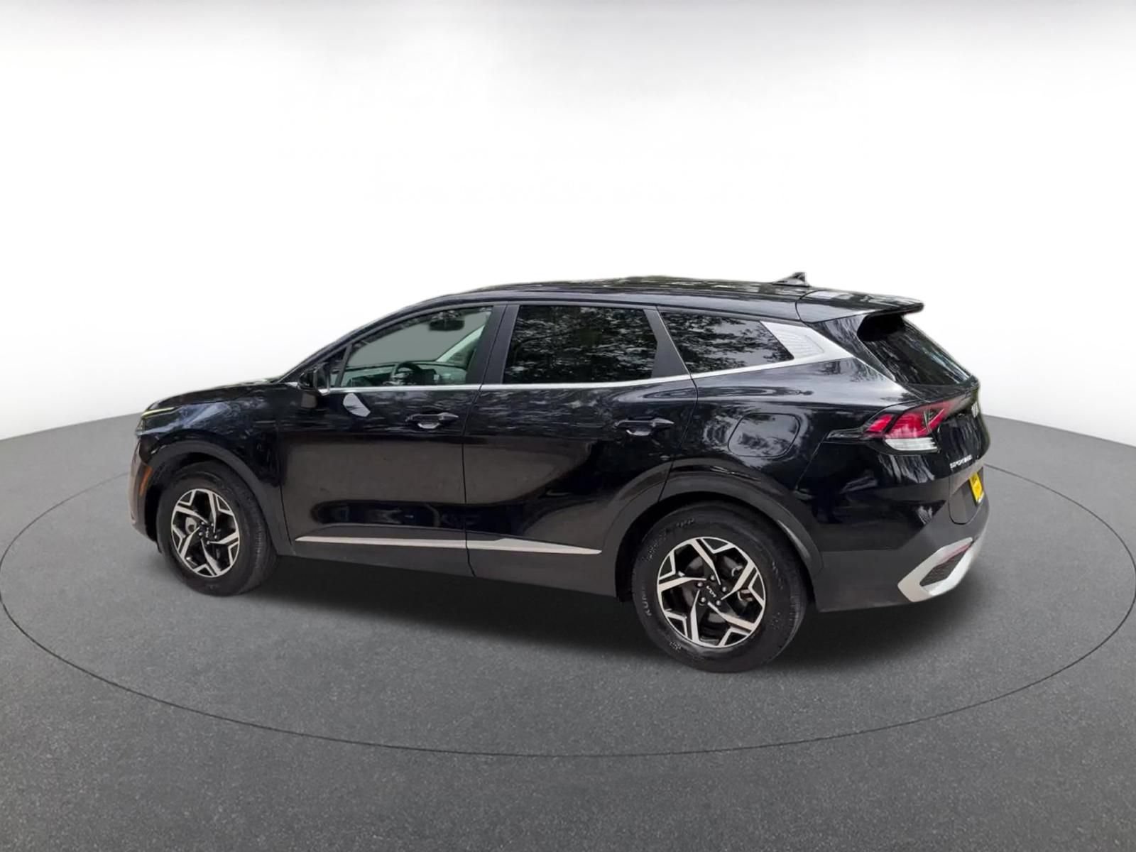 Thumbnail: 2025 Kia Sportage - 10